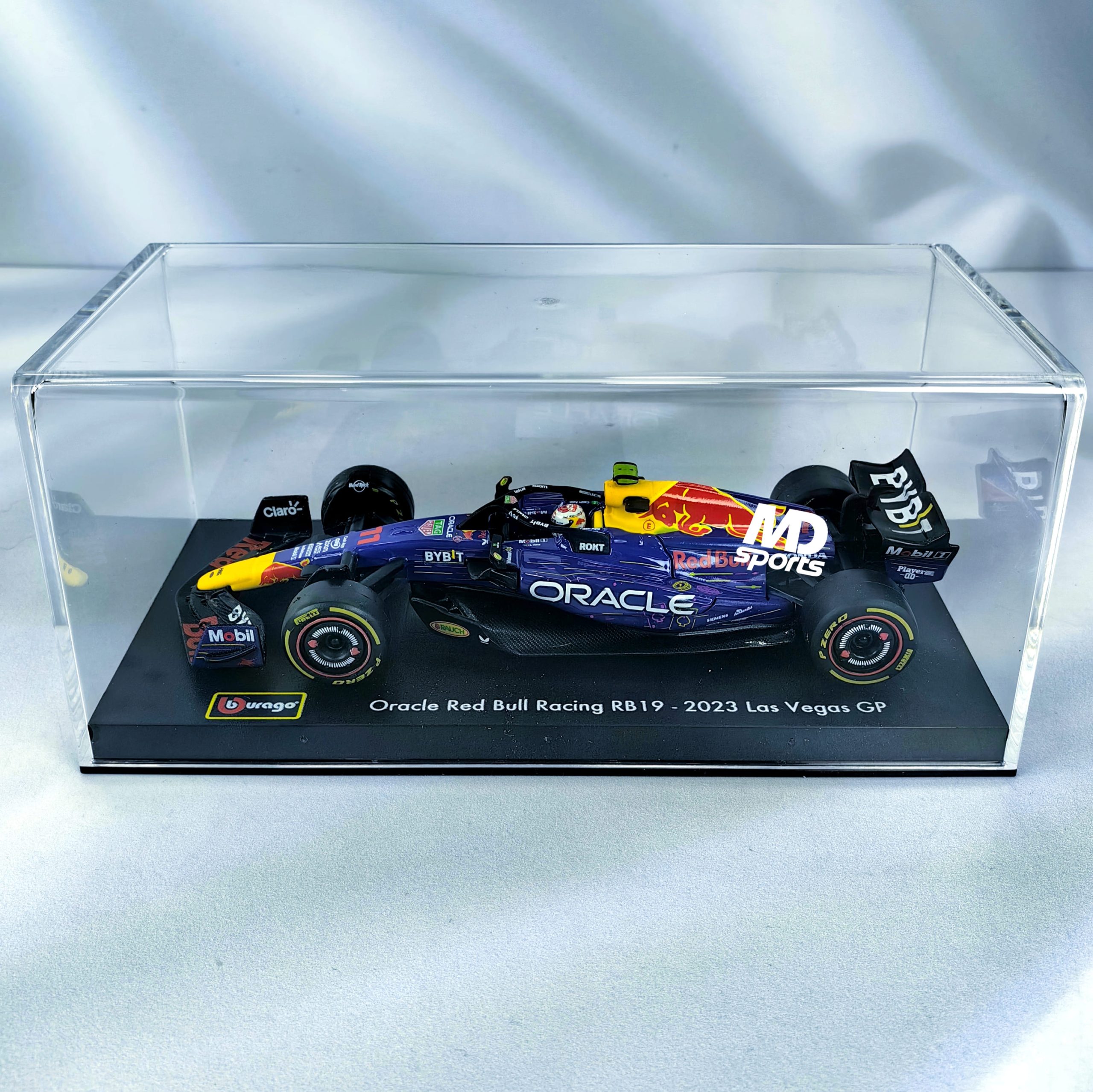 RedBull RB19 GP Las Vegas 2023 #11 Checo Perez Caja Acrilica Burago 1:43 - Imagen 3
