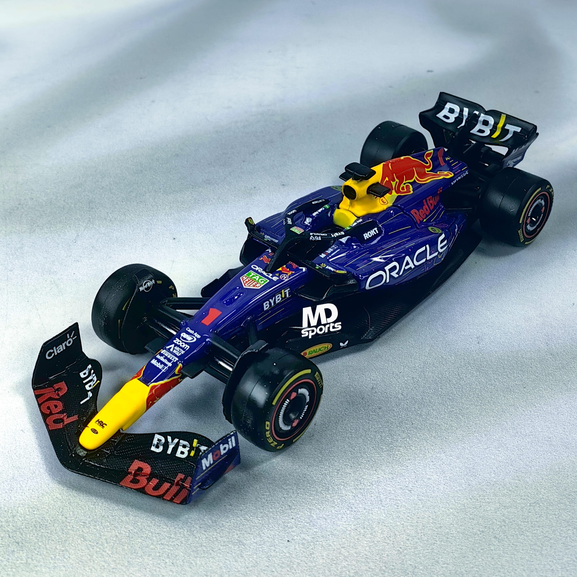 RedBull RB19 Las Vegas GP 2023 #1 Max Verstappen Caja Normal Burago 1:43 - Imagen 5