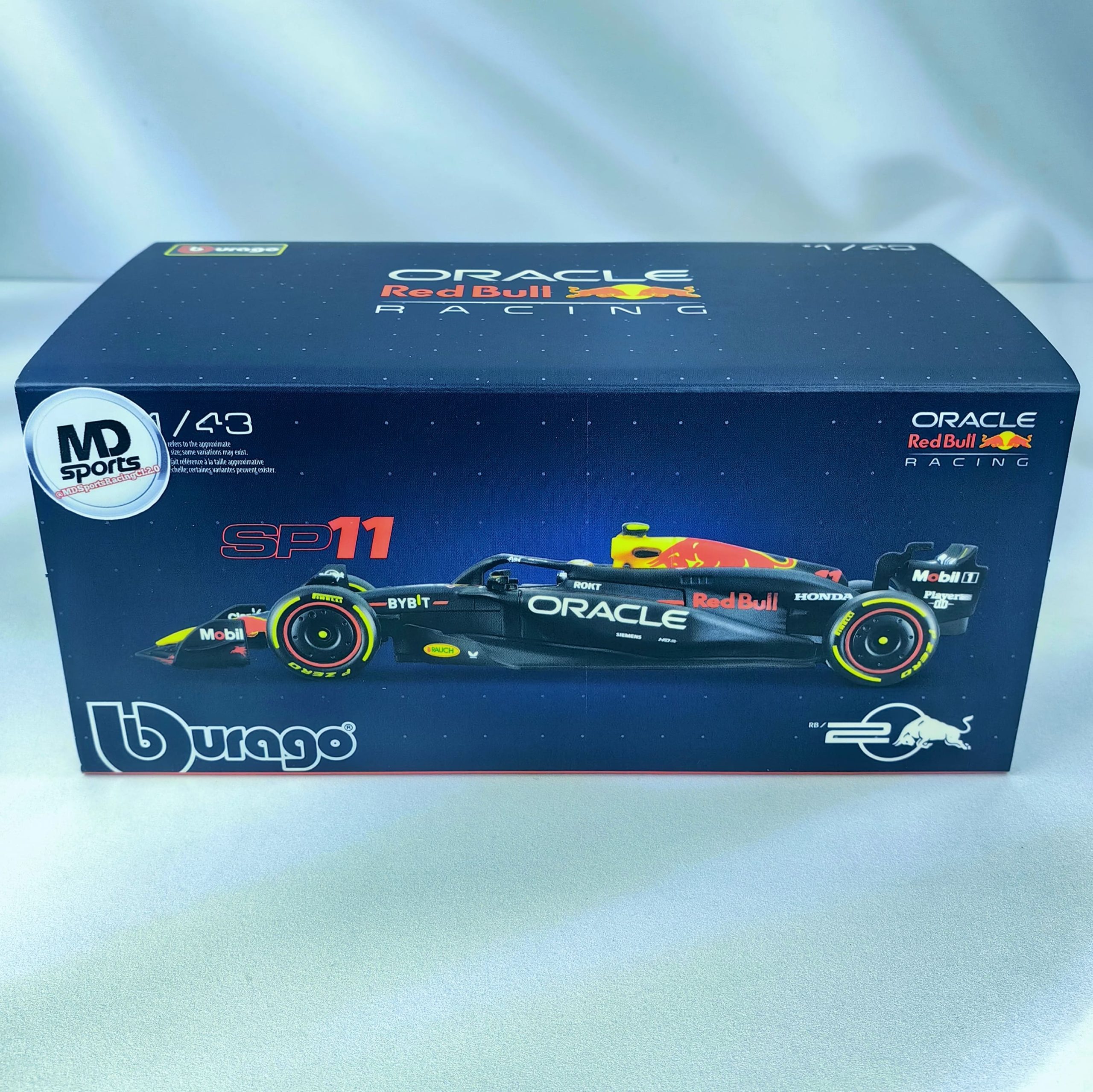 RedBull RB20 2024 #11 Checo Perez Caja Acrilica Burago 1:43