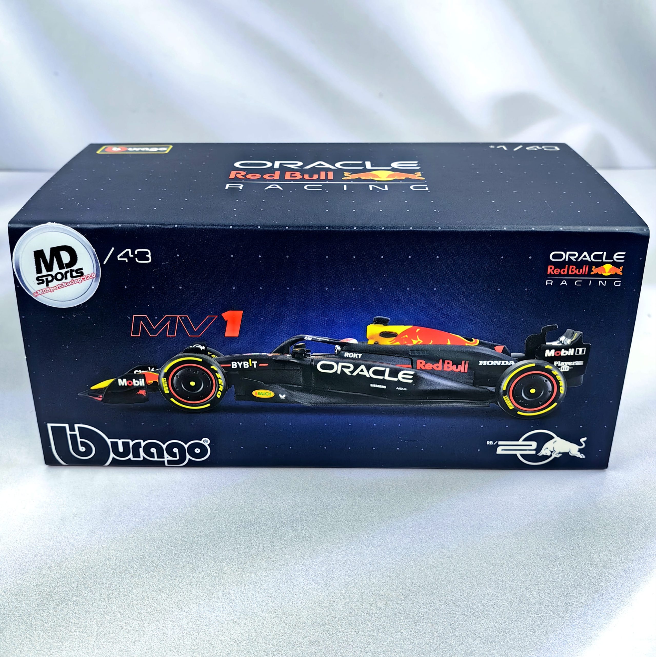 RedBull RB20 2024 #1 Max Verstappen Caja Acrilica Burago 1:43