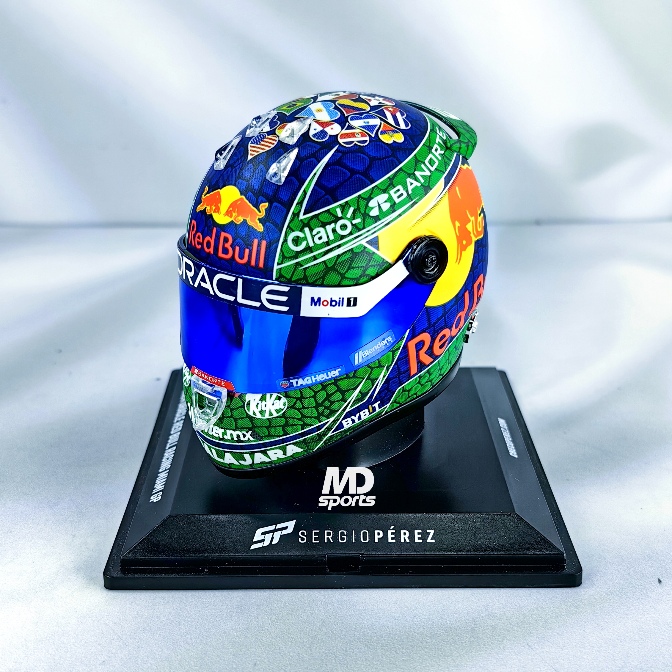 Casco Formula 1 Sergio Checo Perez RedBull GP Miami 2024 Schuberth 1:4