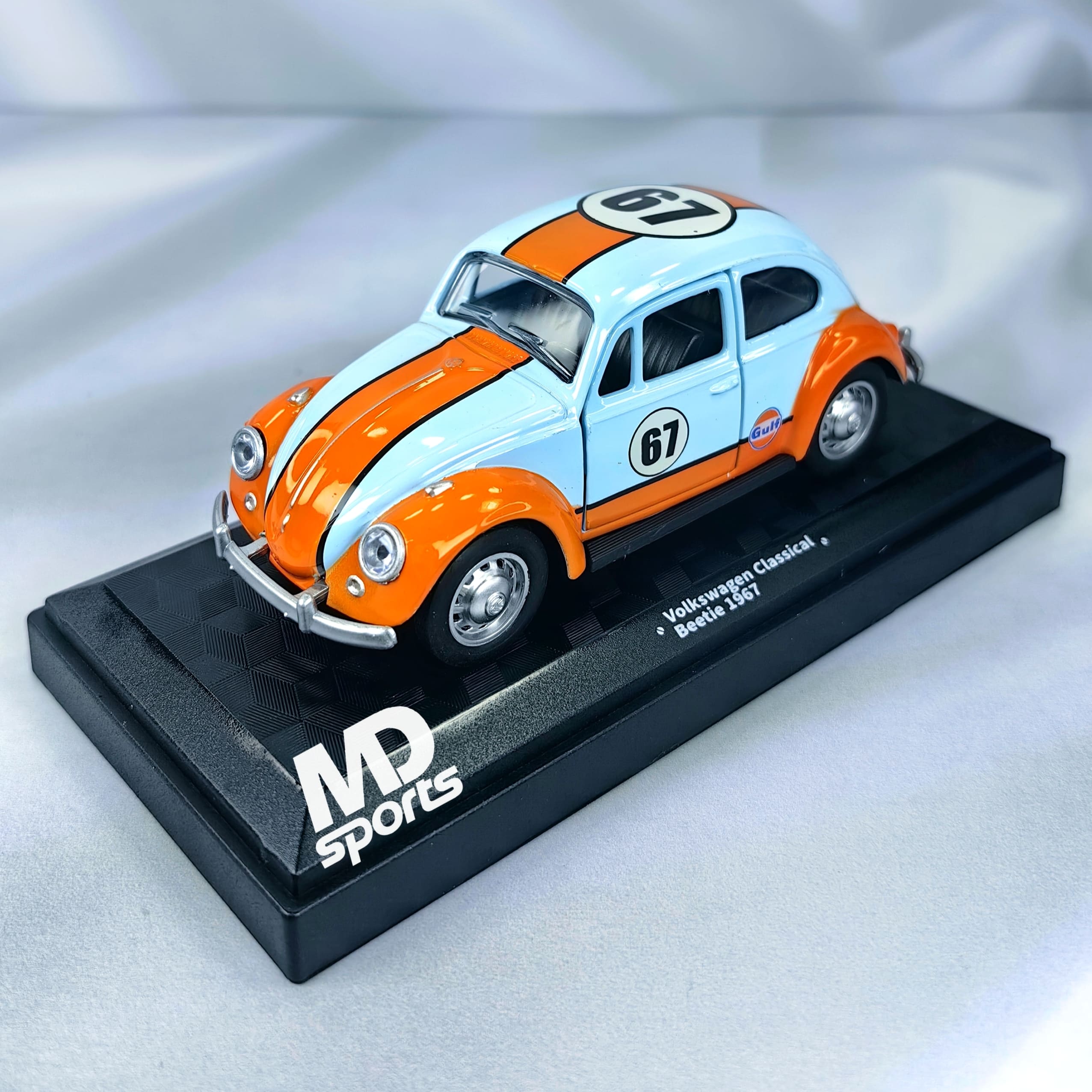 Volkswagen Beetie 1967 Colección Gulf Caja Acrilica 1:36