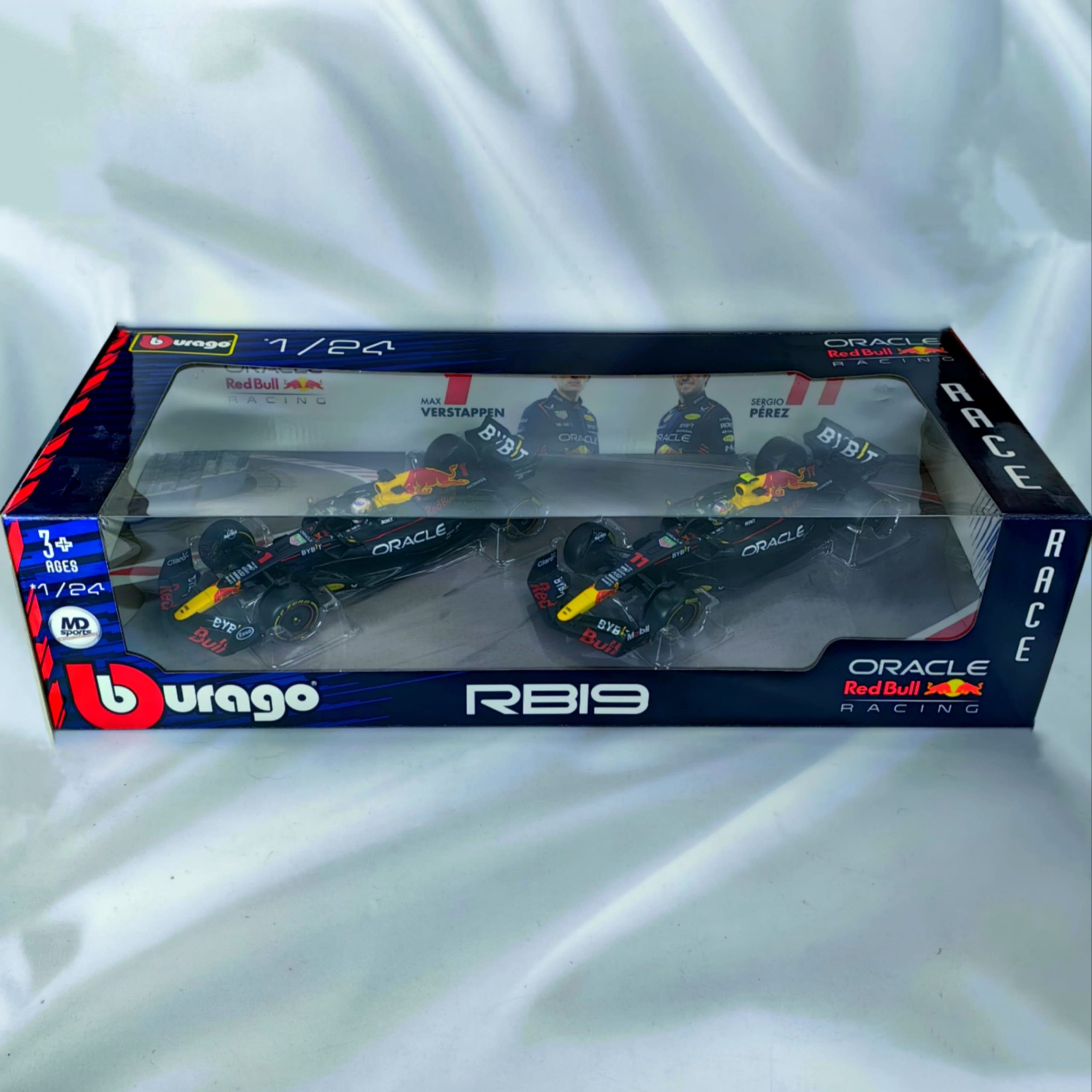 Pack Redbull RB19 2023 #11 Sergio Checo Perez & #1 Max Verstappen Caja Normal Burago 1:24