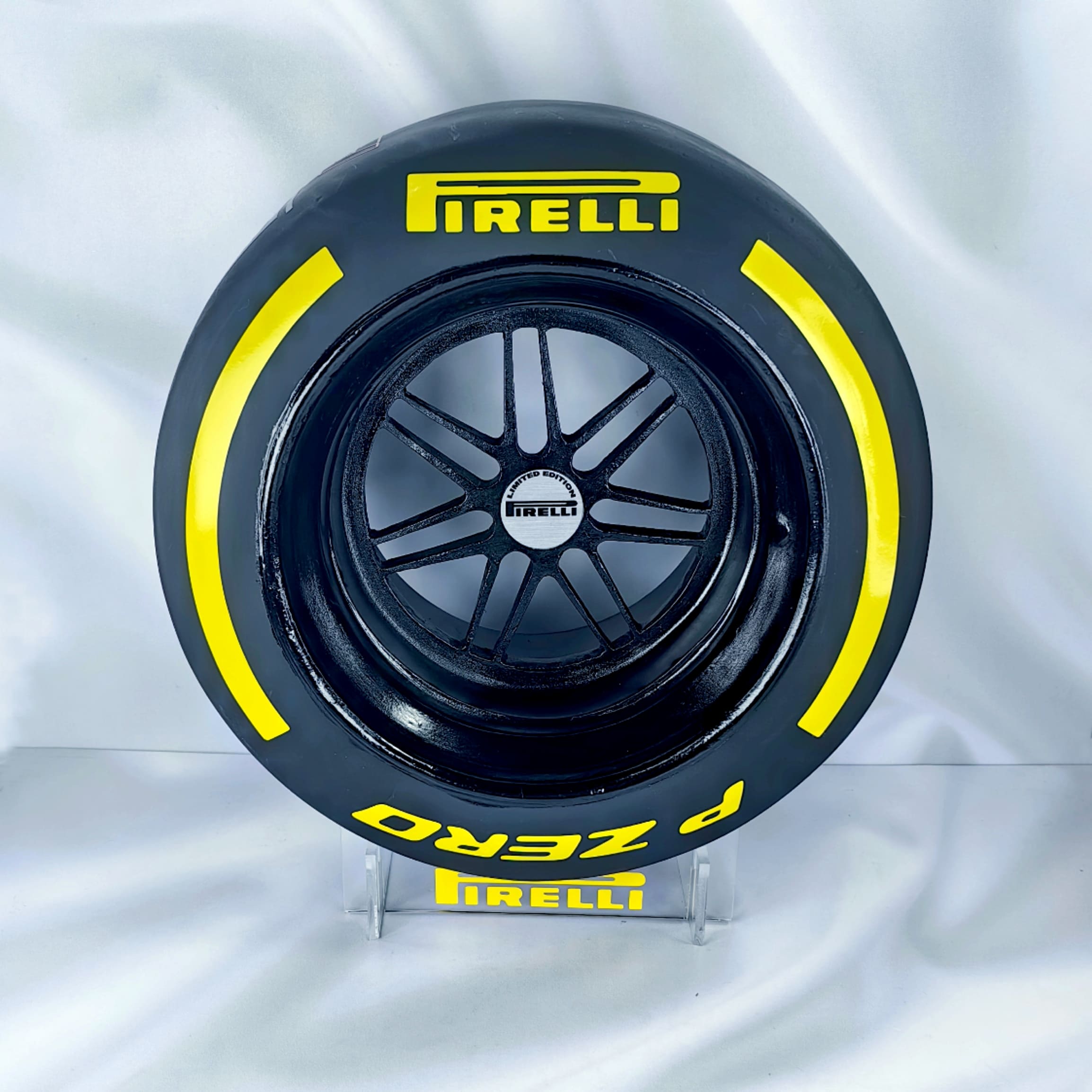 Replica Premio Pole Position – Llanta Pirelli 28cm