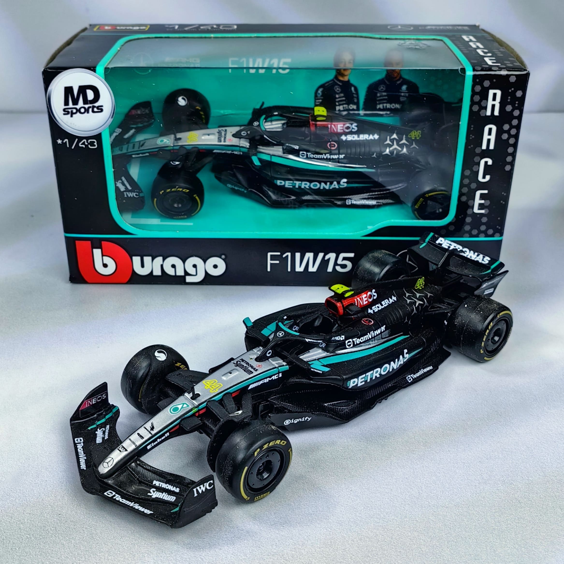 Mercedes W15 2024 #44 Lewis Hamilton Caja Normal Burago 1:43
