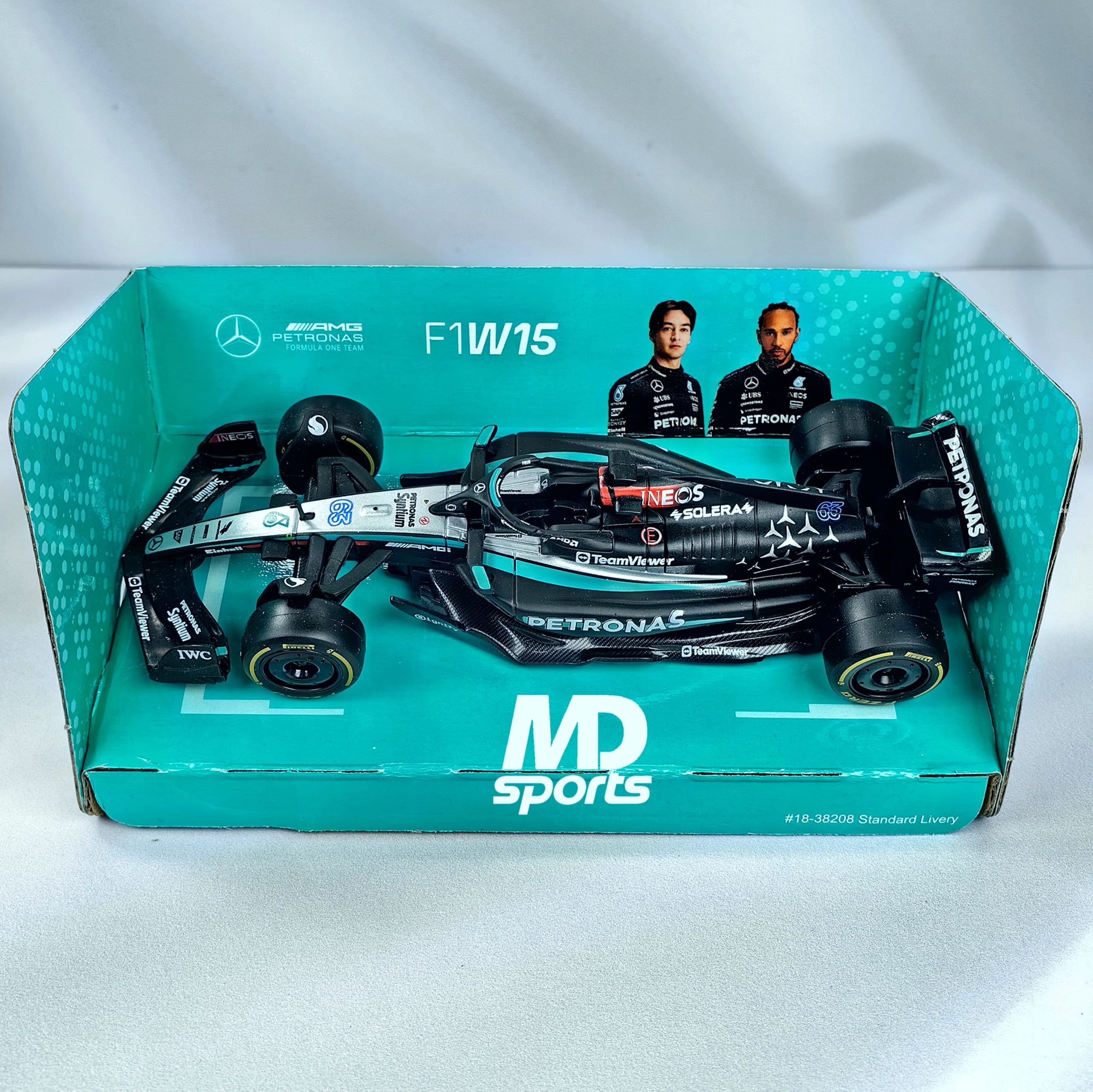 Mercedes W15 2024 #63 George Russell Caja Normal Burago 1:43 - Imagen 3