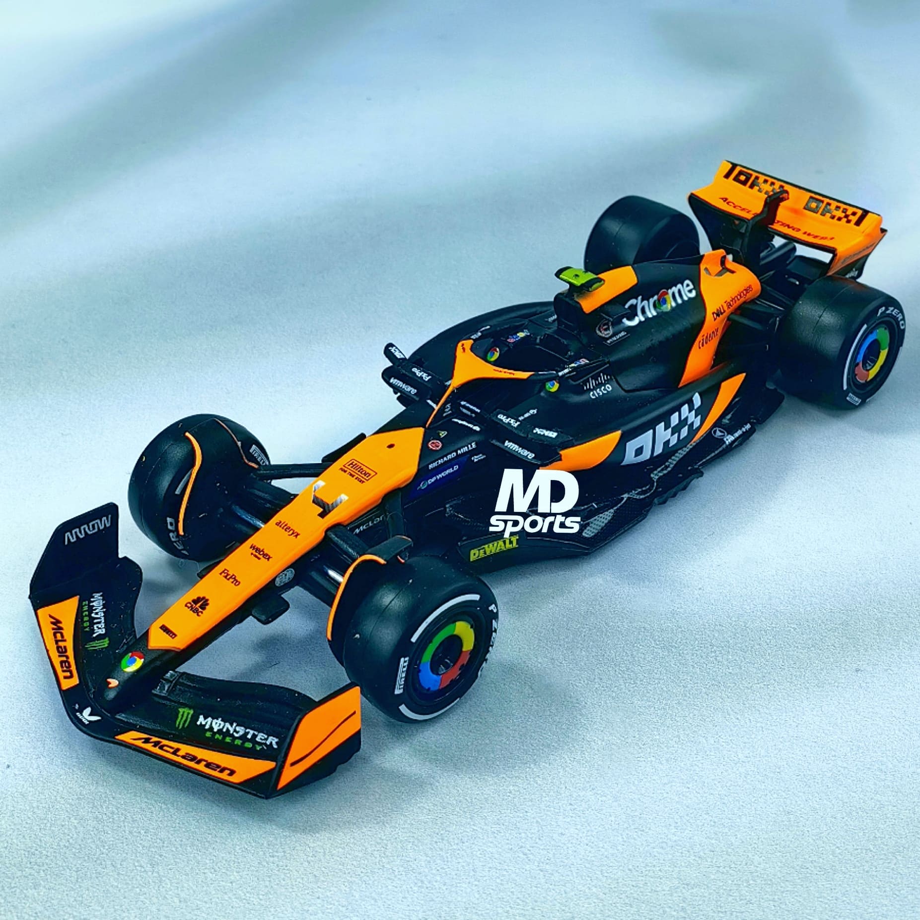 Mclaren MCL38 GP Miami 2024 #4 Lando Norris Caja Normal Burago 1:43 - Imagen 5