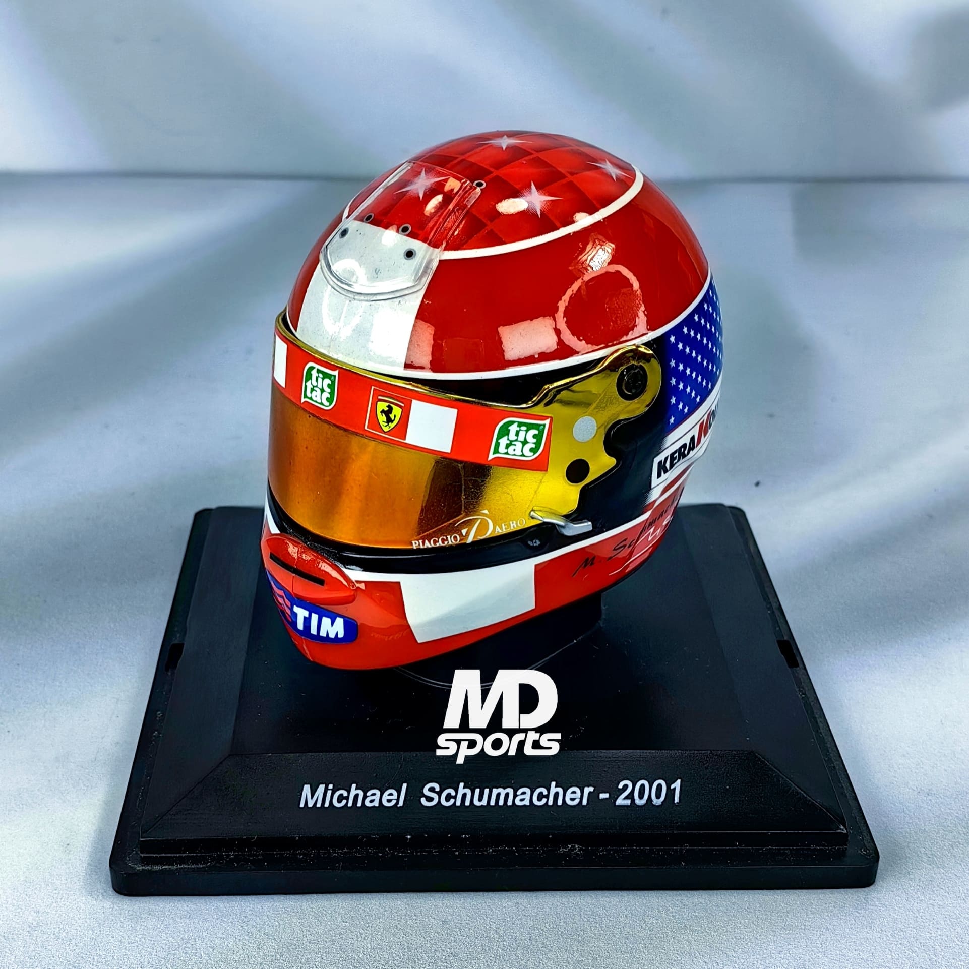 Casco Formula 1 Michael Schumacher Ferrari 2001 Spark 1:5