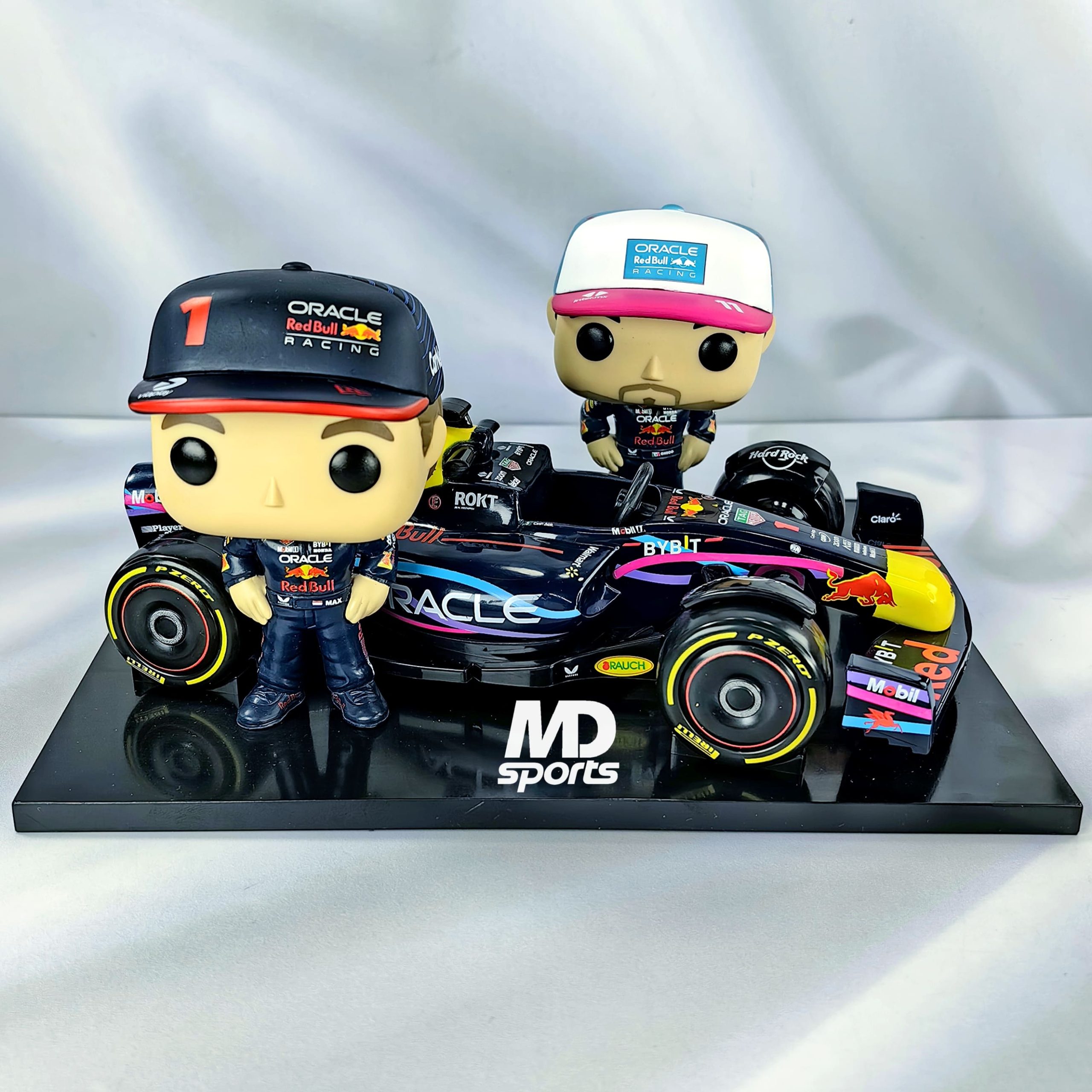 Funko Moments Formula 1 RedBull Racing Max-Checo-RB19