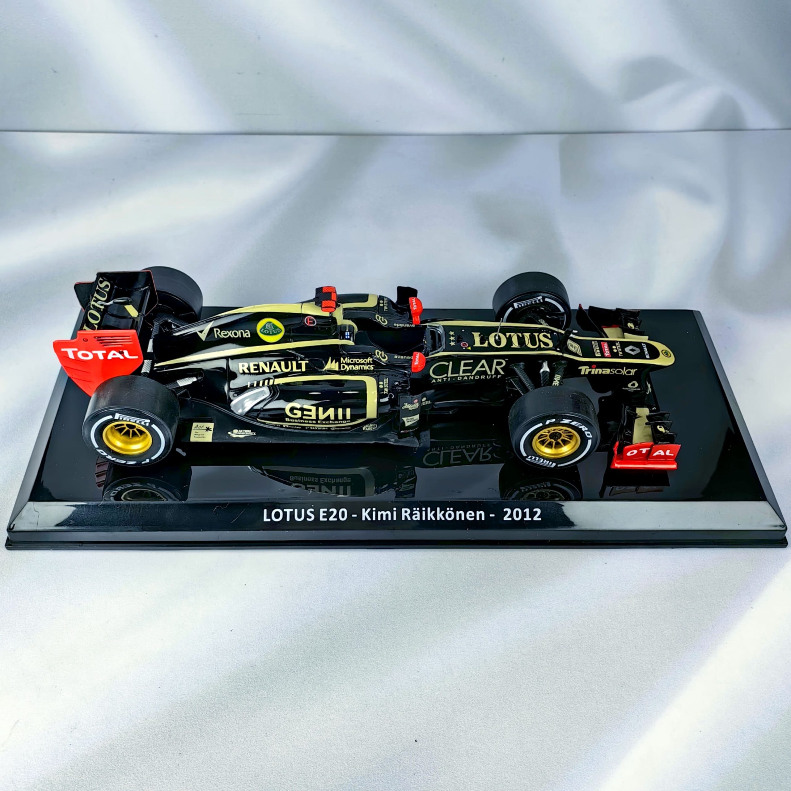 Lotus E20 2012 #9 Kimi Raikkonen Caja Normal Premium Collect 1:24