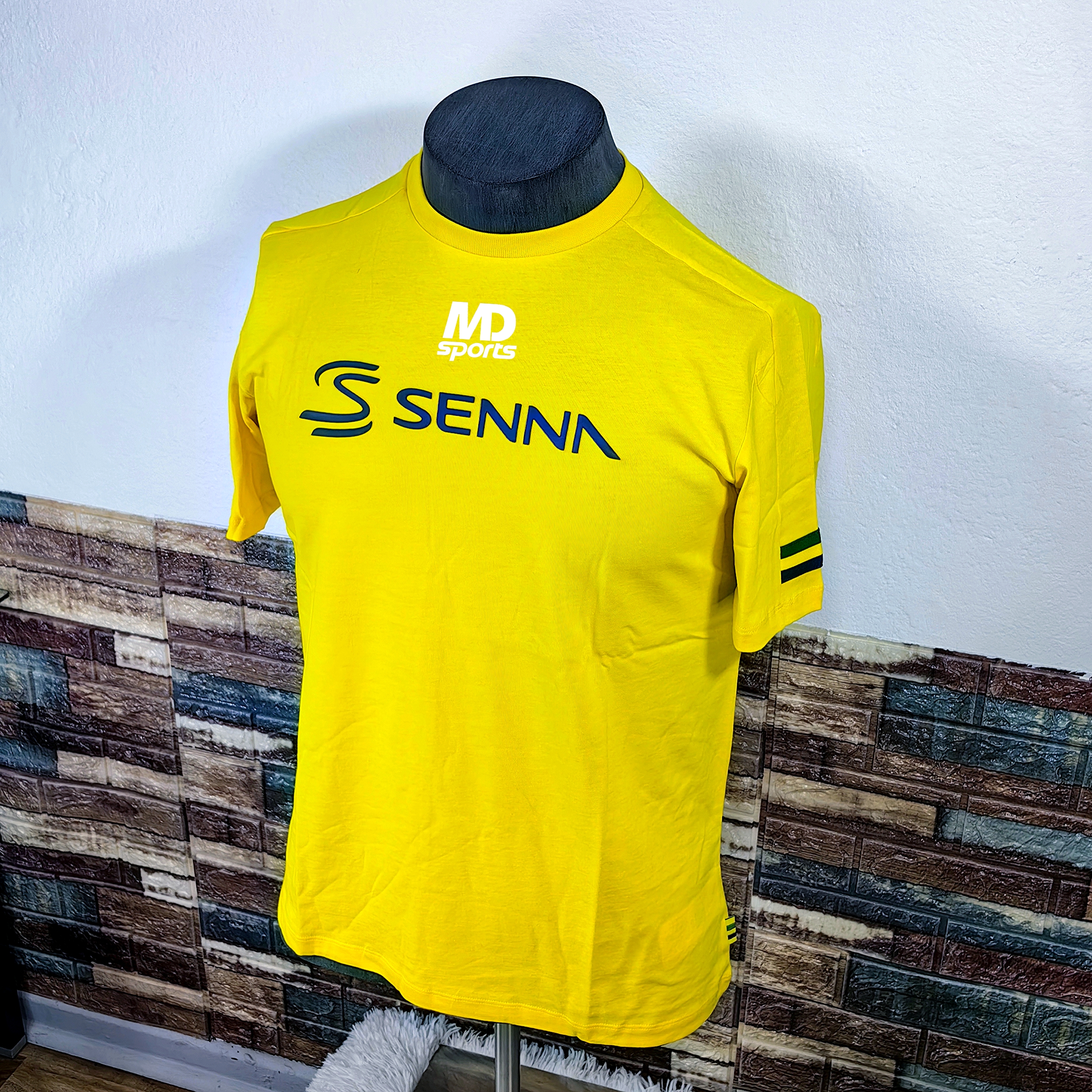 Polera Ayrton Senna Logo Oficial Stripes Amarillo