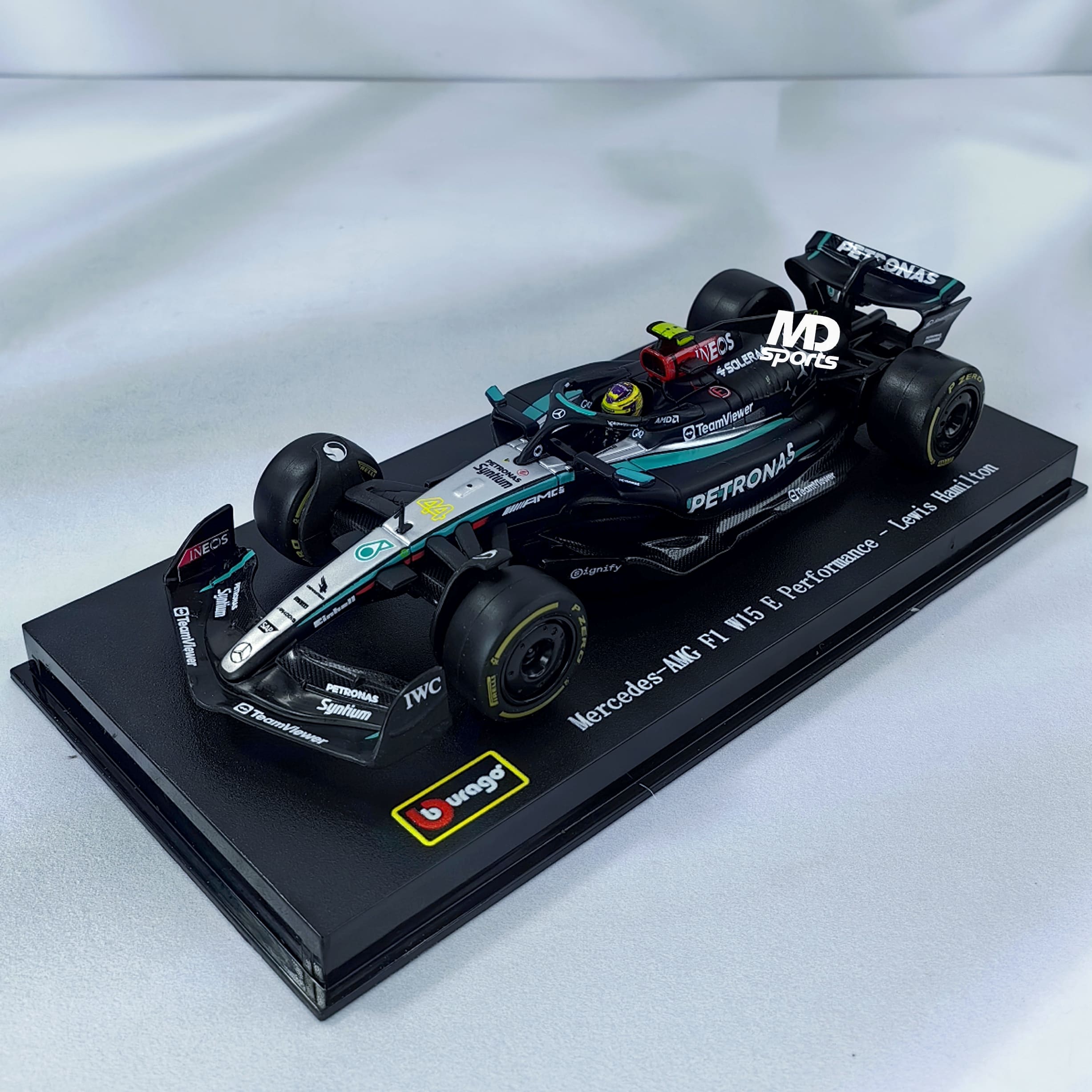 Mercedes W15 2024 #44 Lewis Hamilton Caja Acrilica Burago 1:43