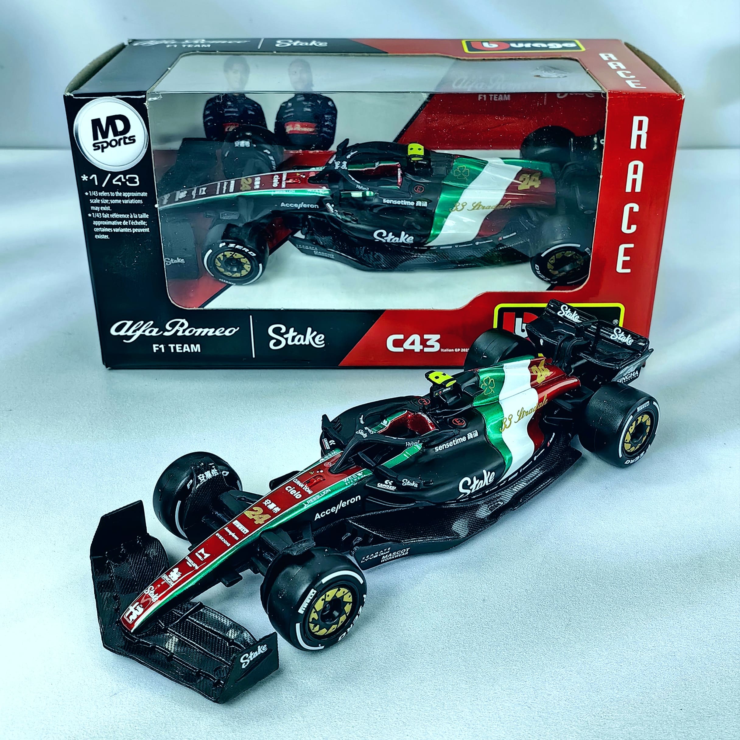 Alfa Romeo C43 GP Monza 2023 #24 Guanyu Zhou Caja Normal Burago 1:43