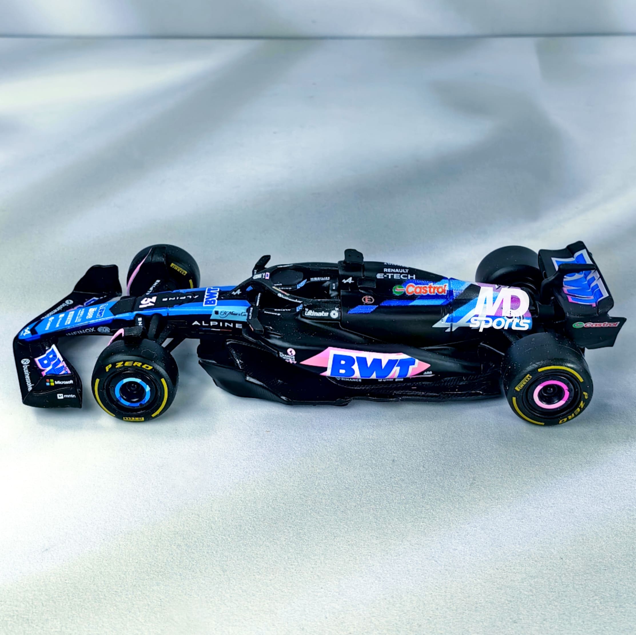 Alpine A524 GP Japon 2024 #31 Esteban Ocon Caja Normal Burago 1:43 - Imagen 4