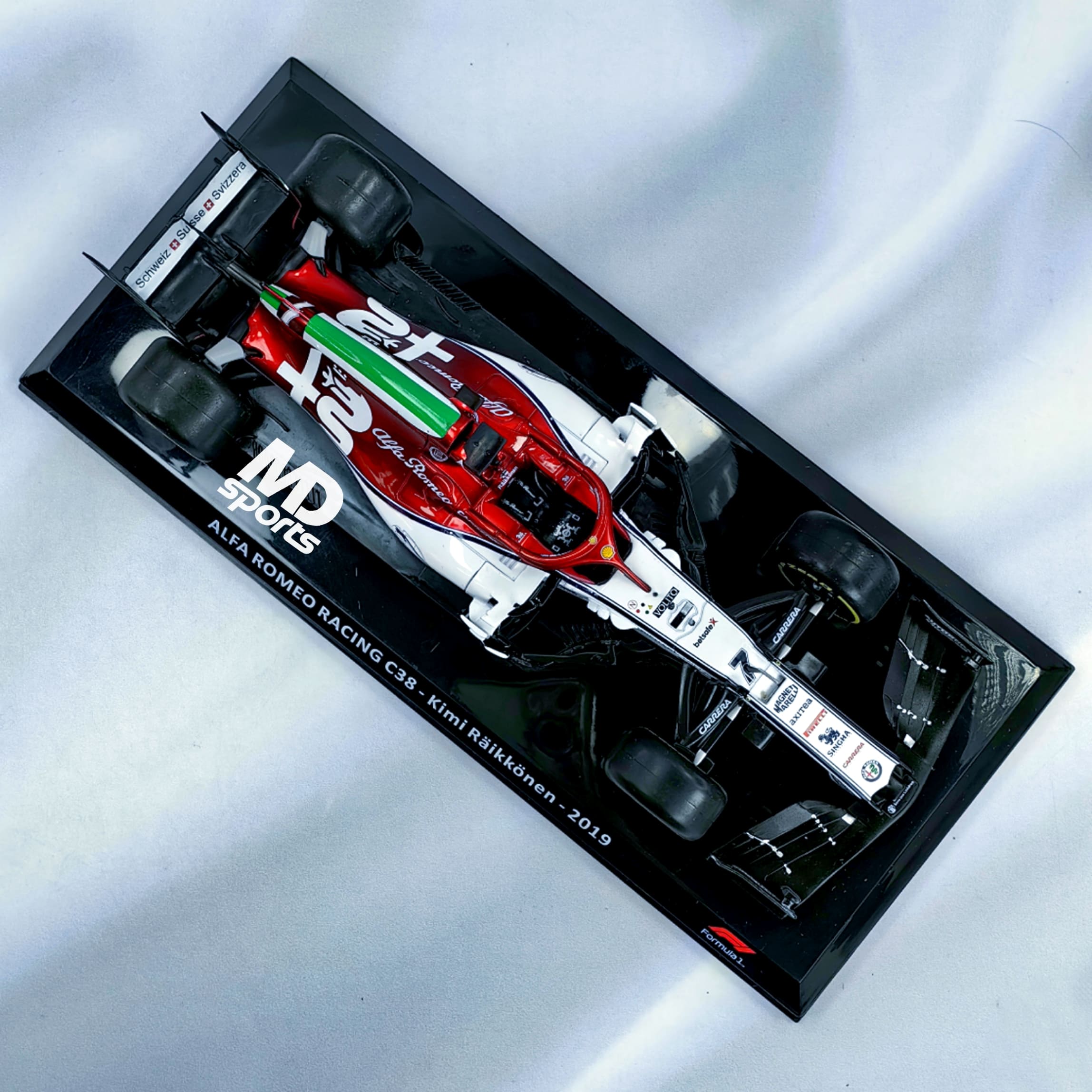 Alfa Romeo C38 2019 #7 Kimi Raikkonen Caja Normal Premium Collect 1:24 - Imagen 5