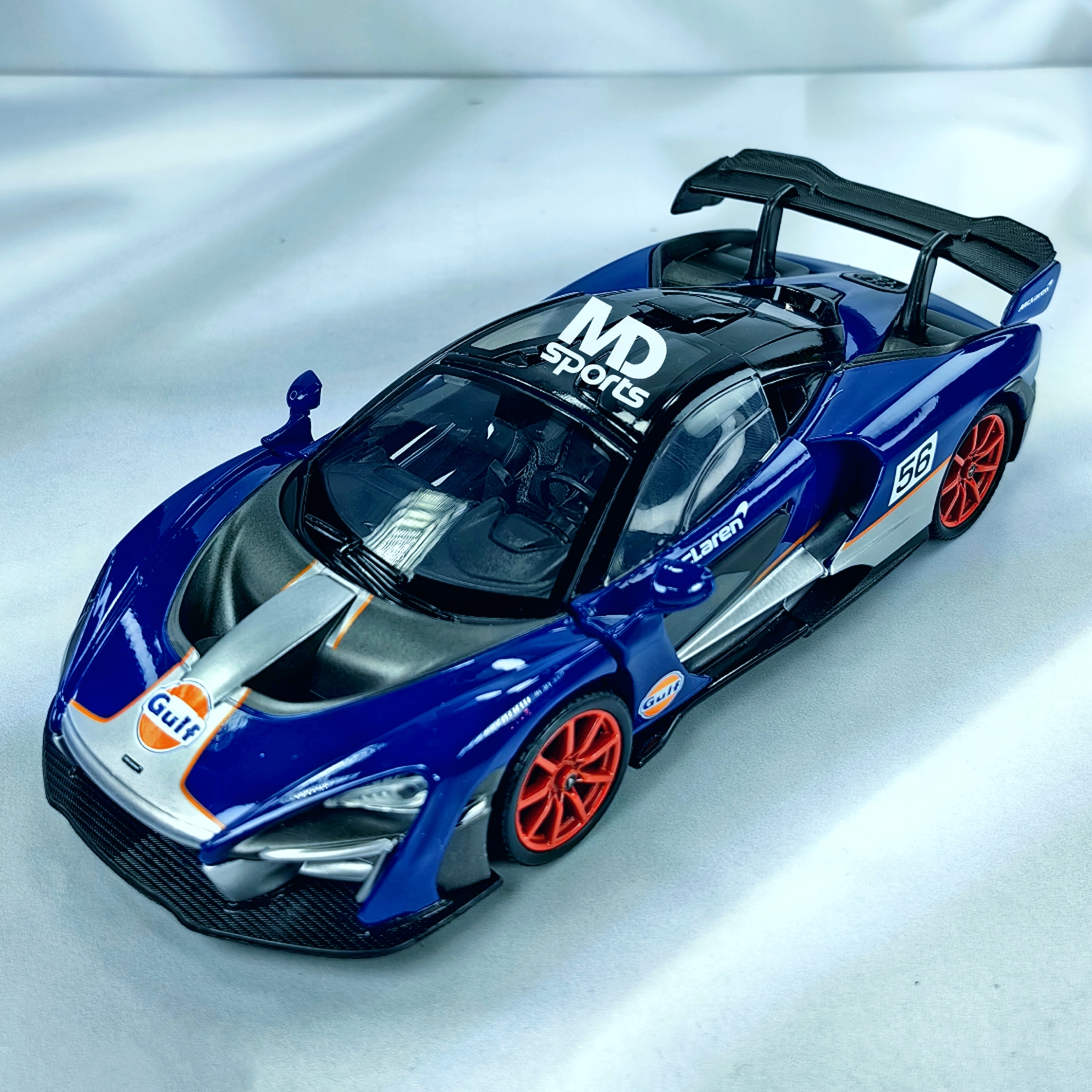 Deportivo Mclaren Senna Gulf Design MotorMax 1:24