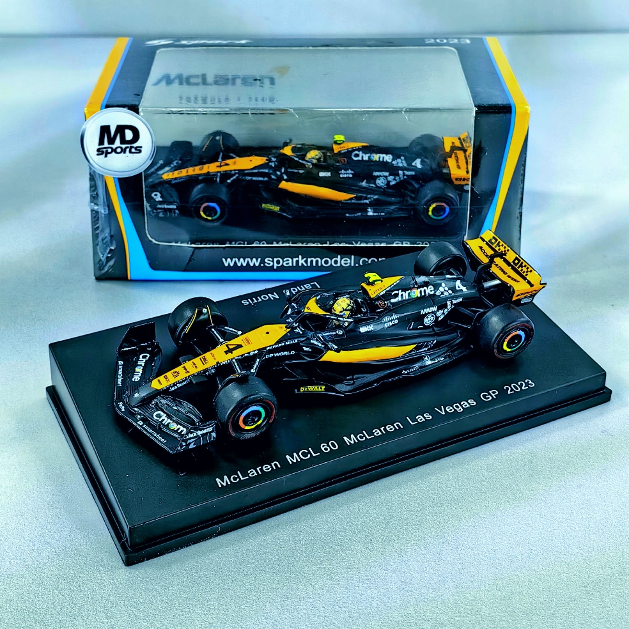 Mclaren MCL60 Las Vegas GP 2023 #4 Lando Norris Caja Acrilica Spark 1:64