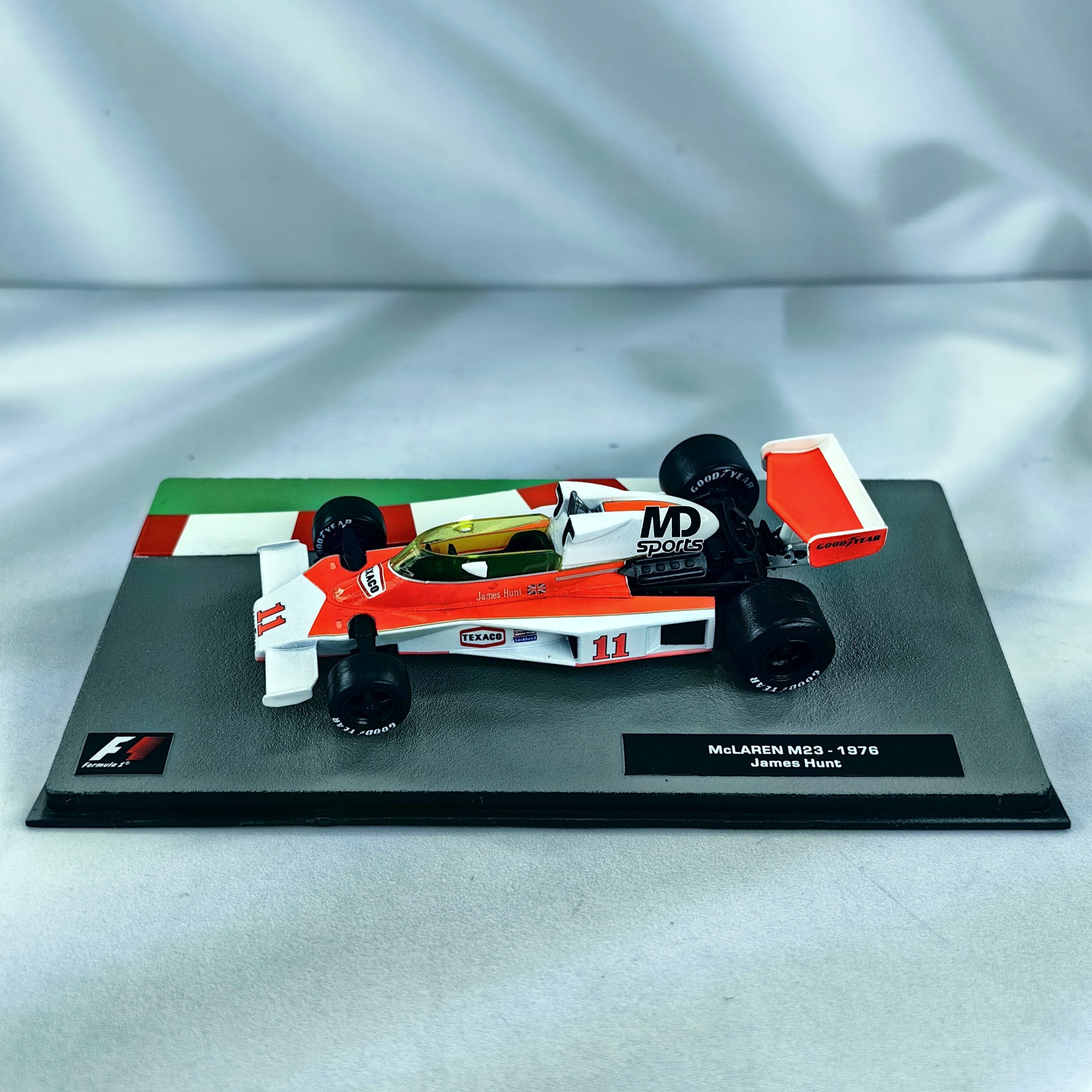 Mclaren M23 1976 #11 James Hunt Caja Acrilica Altaya 1:43 - Imagen 2