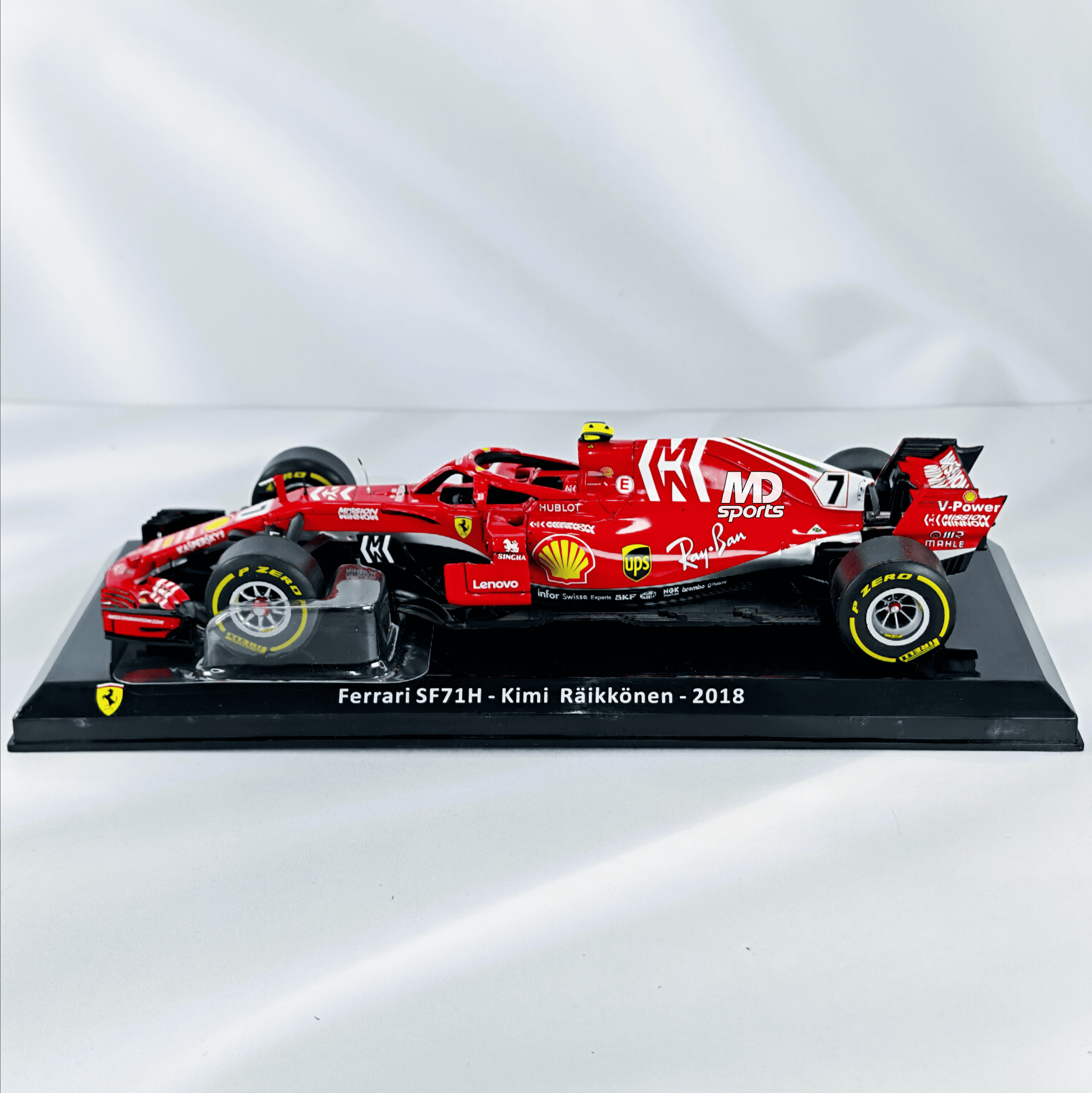 Ferrari SF-71h 2018 #7 Kimi Raikkonen Caja Acrilica Premium Collect 1:24