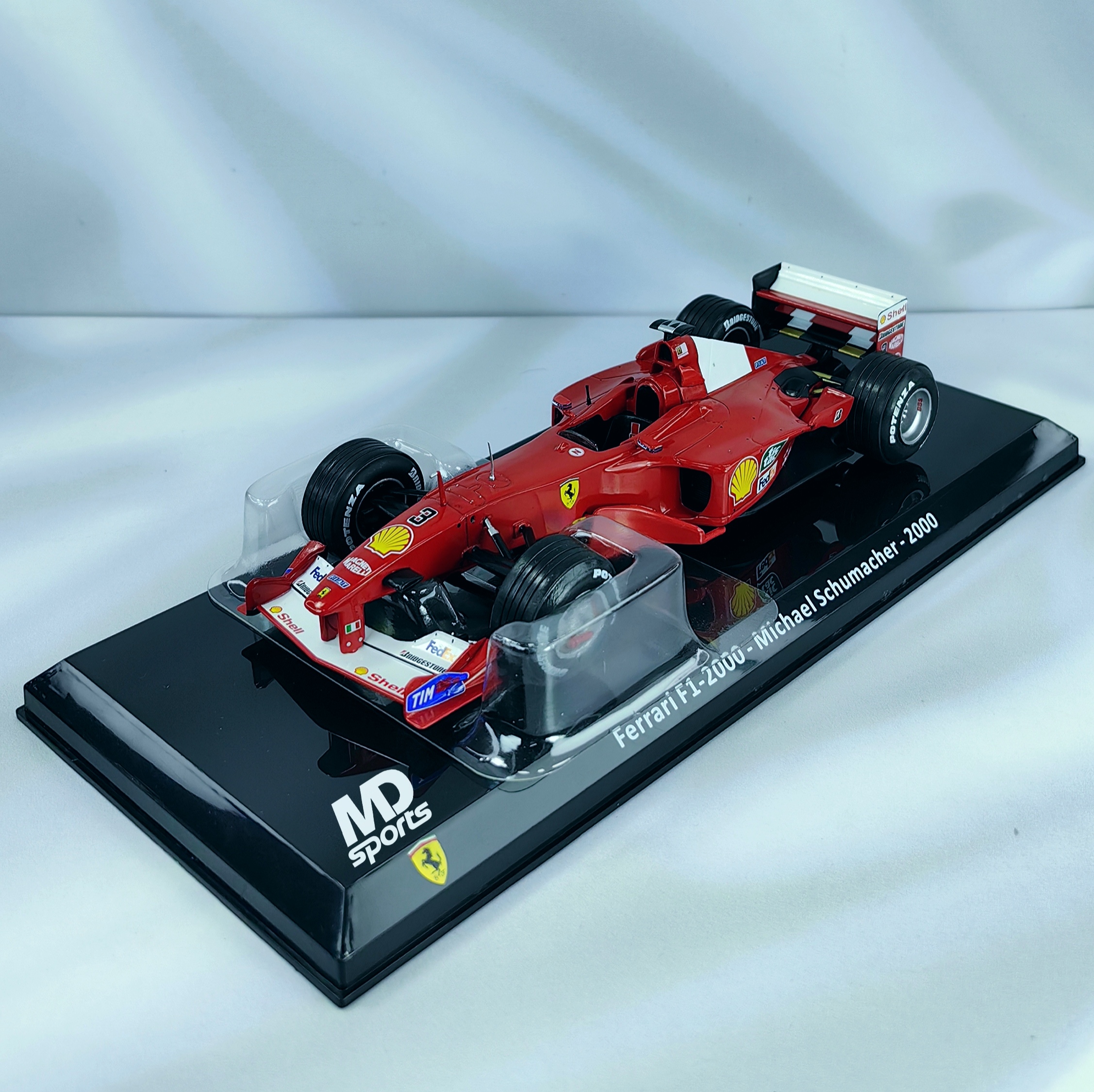 Ferrari F2000 2000 #3 Michael Schumacher Caja Acrilica Premium Collect 1:24