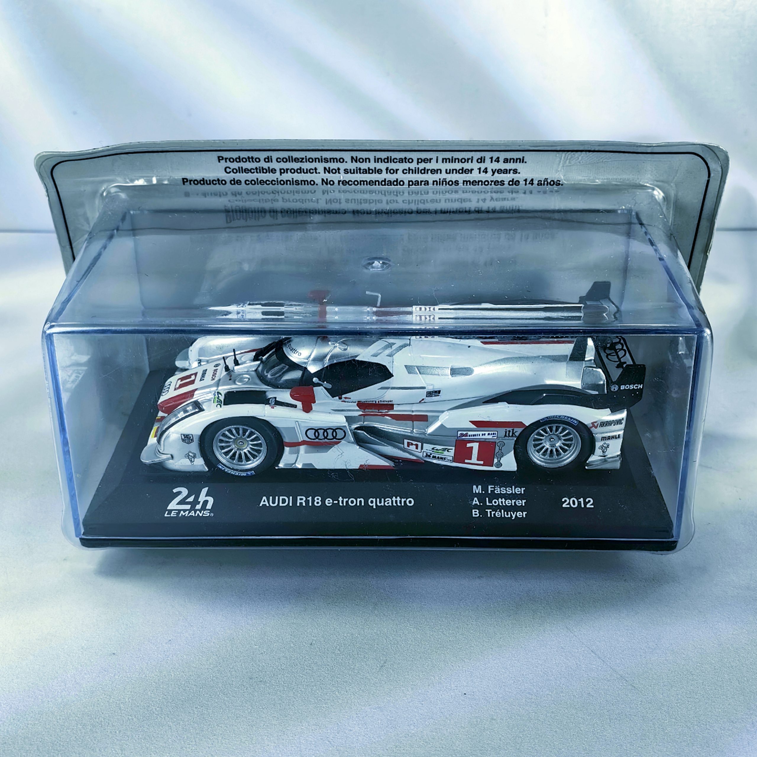 Audi R18 e-tron quattro 24H LeMans 2012 #1 Fassler – Lotterer – Treluyer Caja Acrilica Salvat 1:43