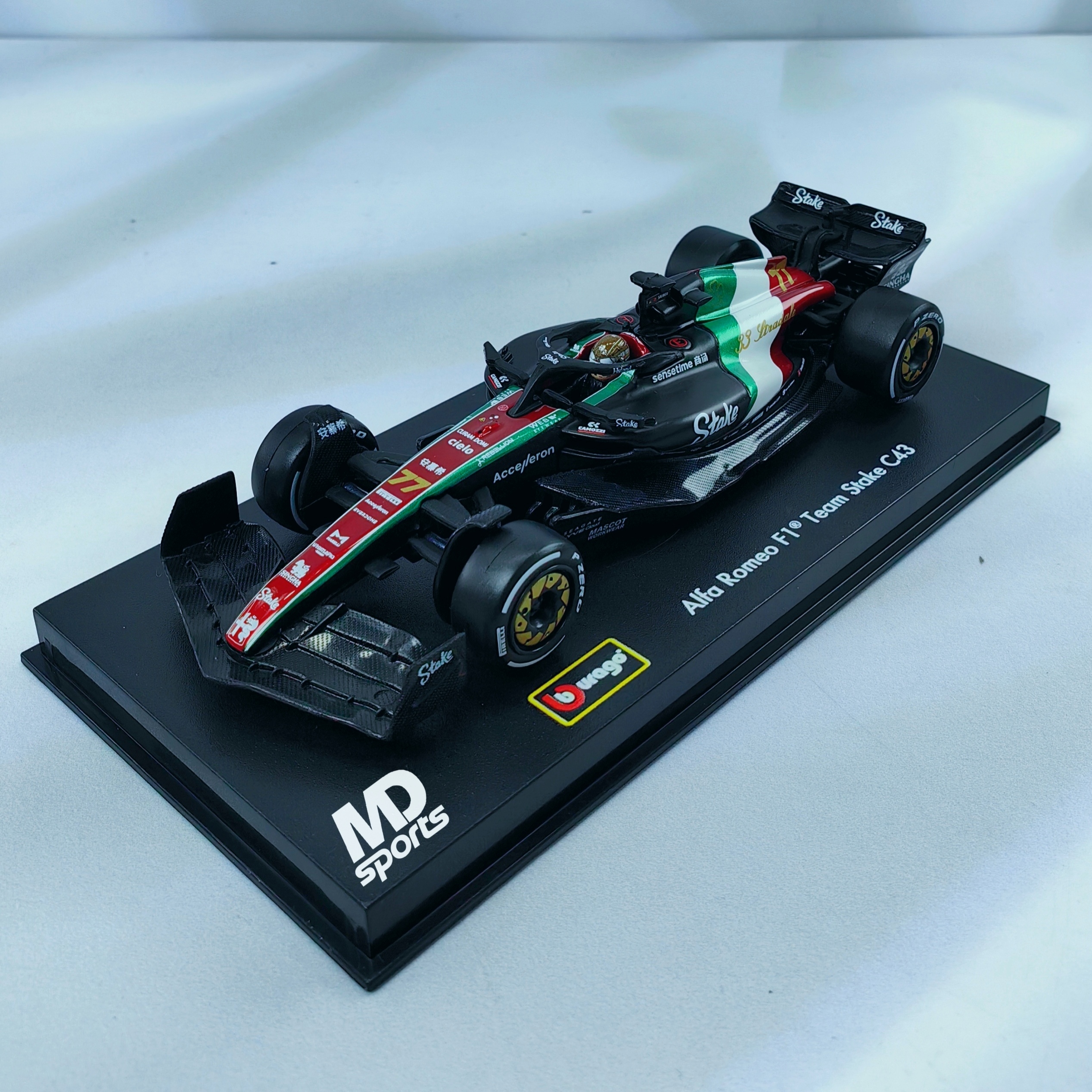 Alfa Romeo C43 GP Monza2023 #77 Valteri Bottas Caja Acrilica Burago 1:43