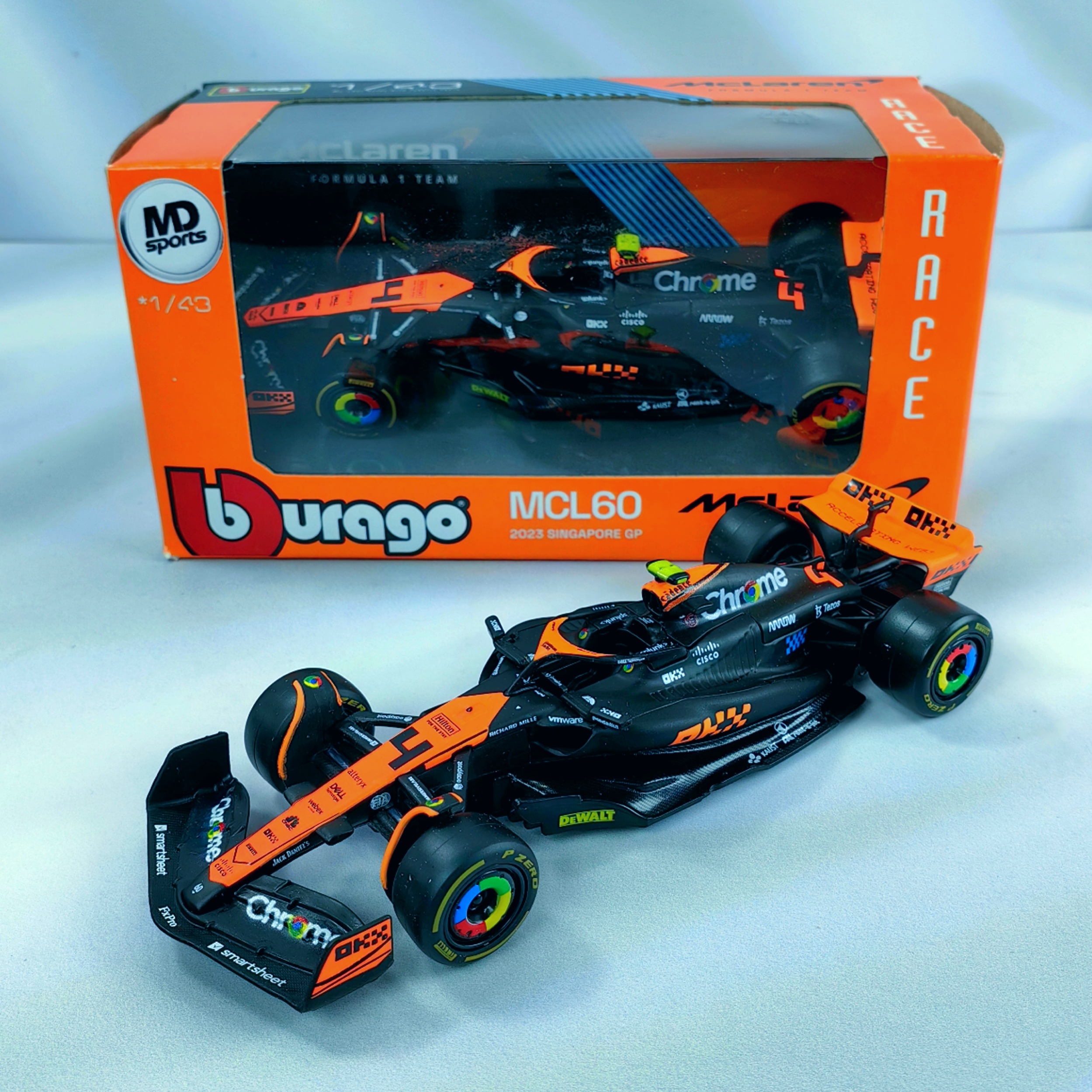 Mclaren MCL60 GP Singapur 2023 #4 Lando Norris Caja Normal Burago 1:43