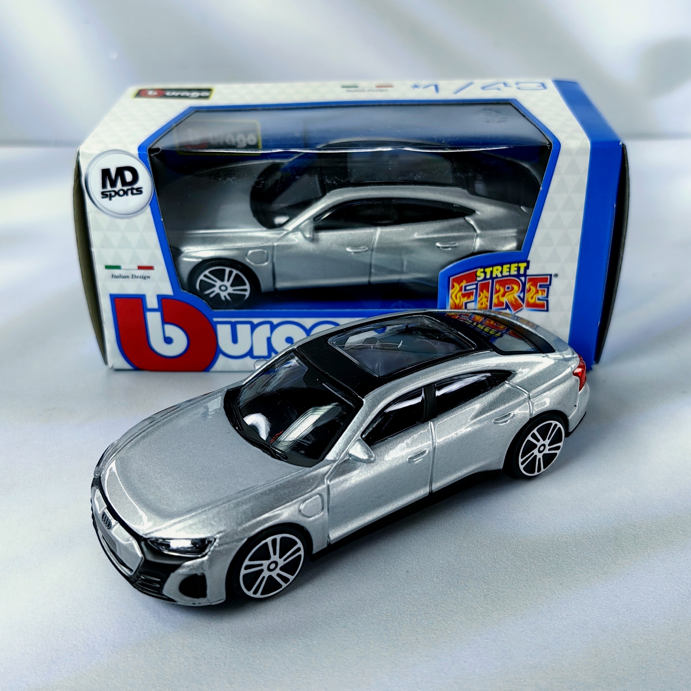 Deportivo Audi RS e-Tron GT Burago Street 1:43