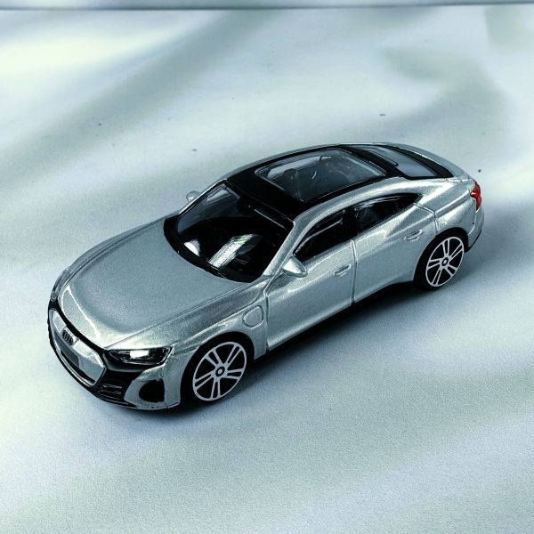 Deportivo Audi RS e-Tron GT Burago Street 1:43 - Imagen 3