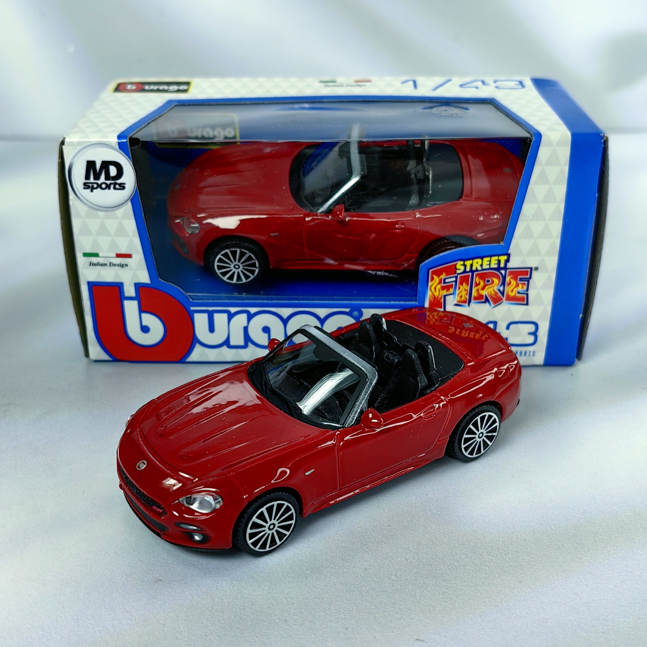 Deportivo Fiat 124 Spider Burago Street 1:43