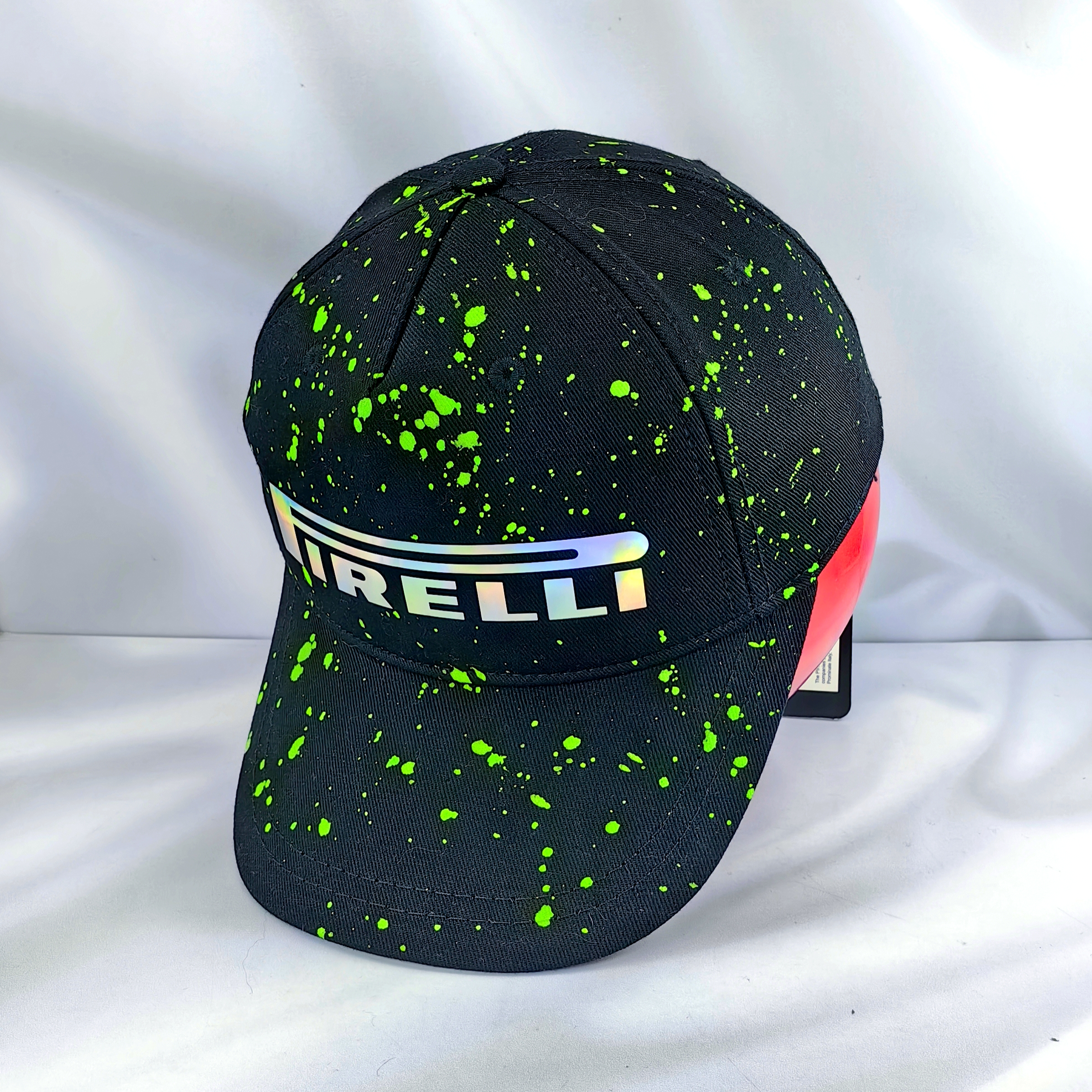 Gorro Oficial Pirelli Night Out Design by Vazabase – Verde