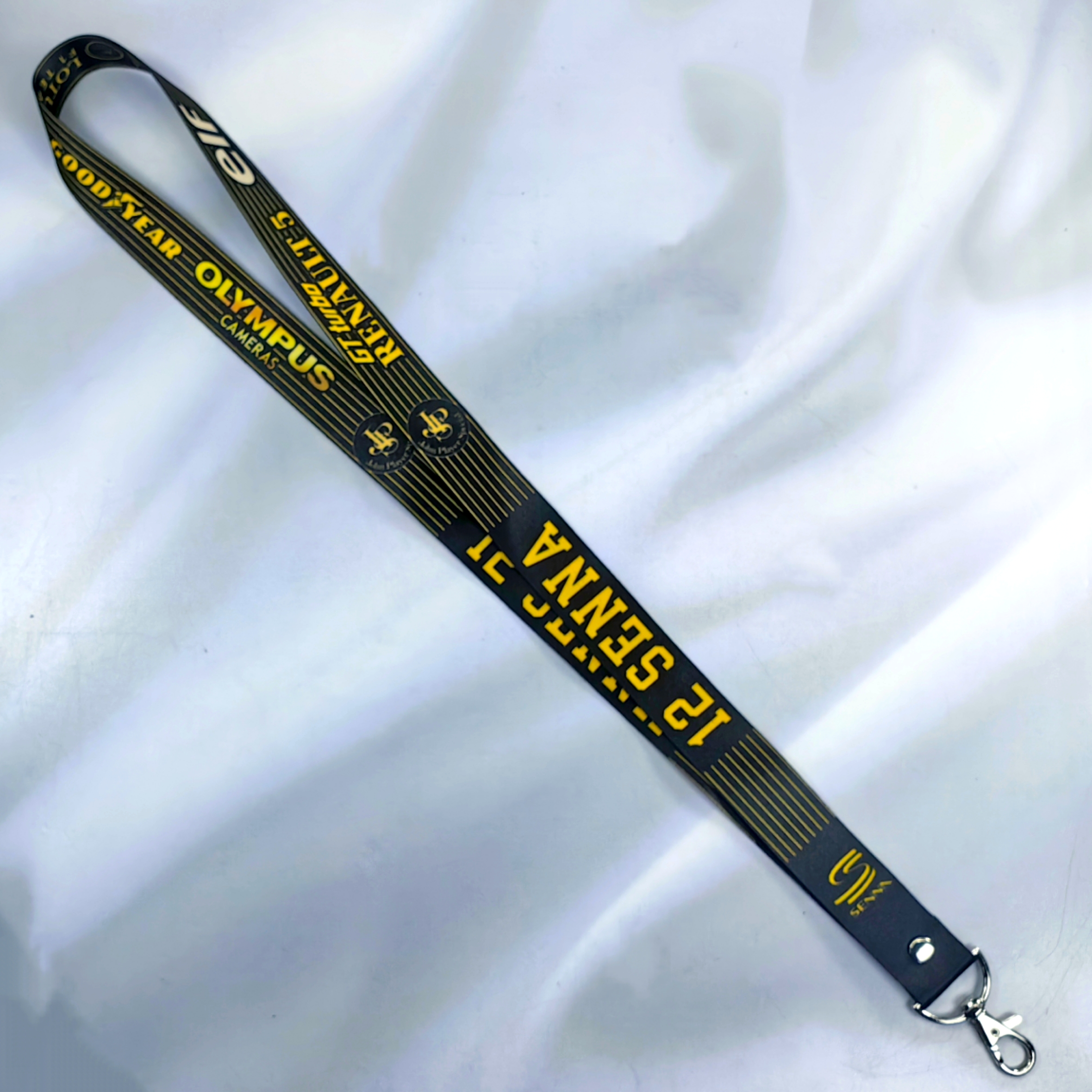 Colgante Lanyard Formula 1 – Ayrton Senna Retro Lotus 1985