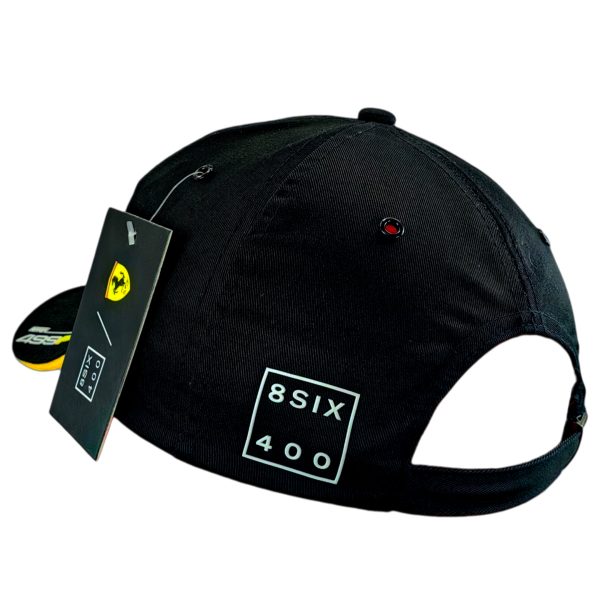 Gorro 8six Oficial Ferrari Hypercar WEC 499P Black Edition - Imagen 4
