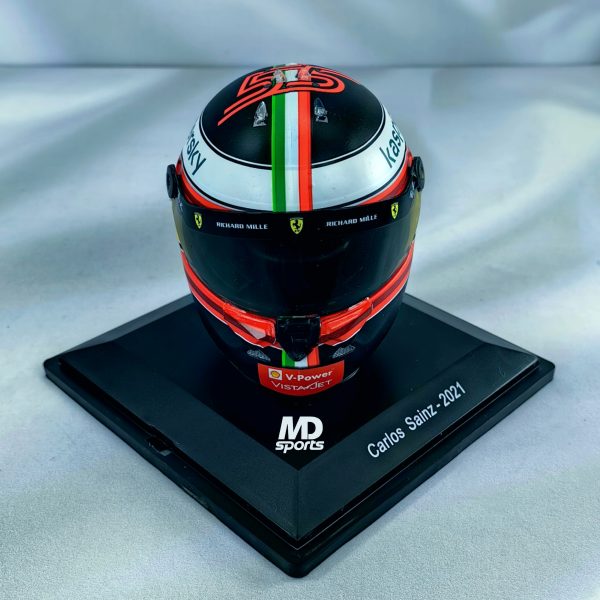 Casco Formula 1 Carlos Sainz Ferrari GP Monza 2021 Spark 1:5 - Imagen 3