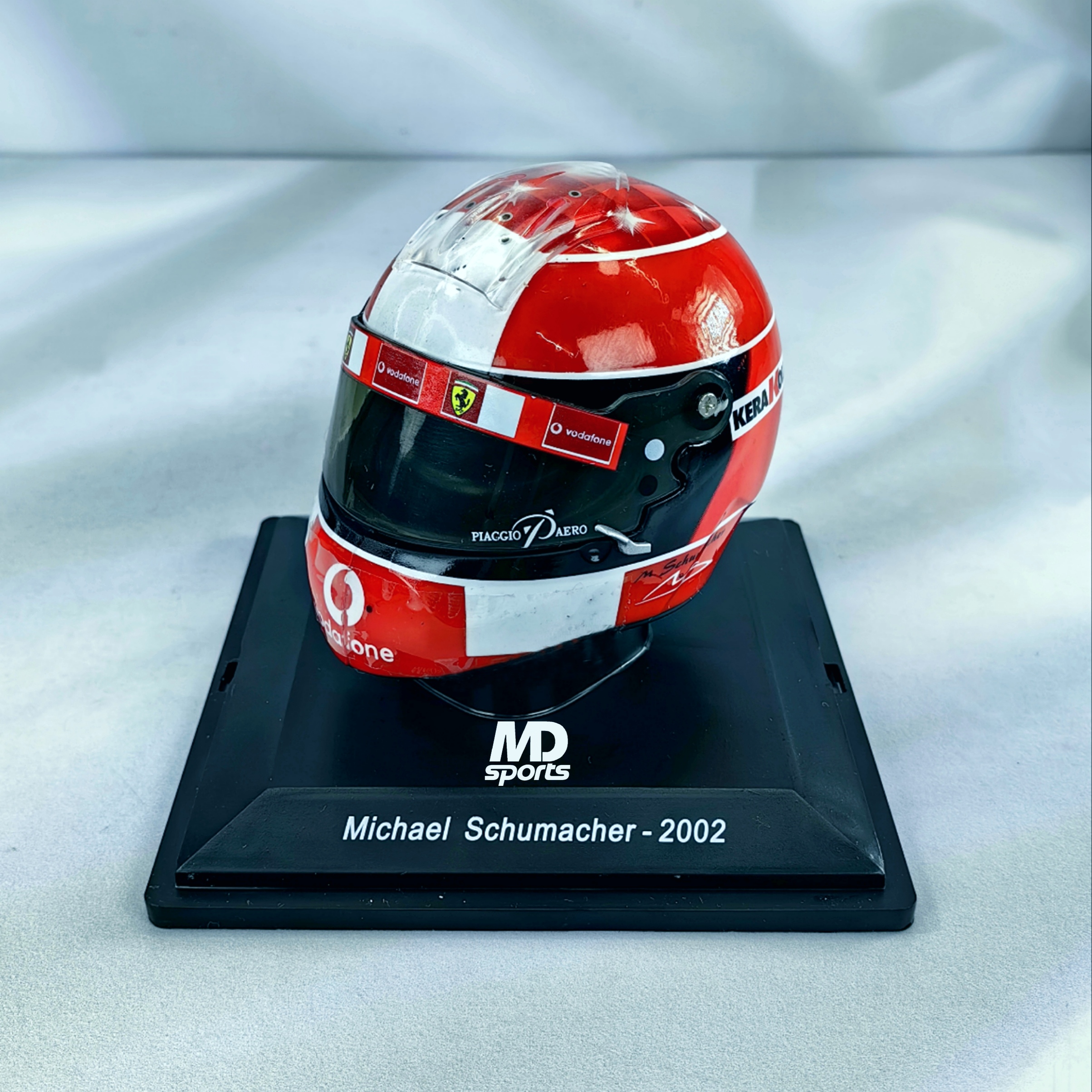 Casco Formula 1 Michael Schumacher Ferrari 2002 Spark 1:5