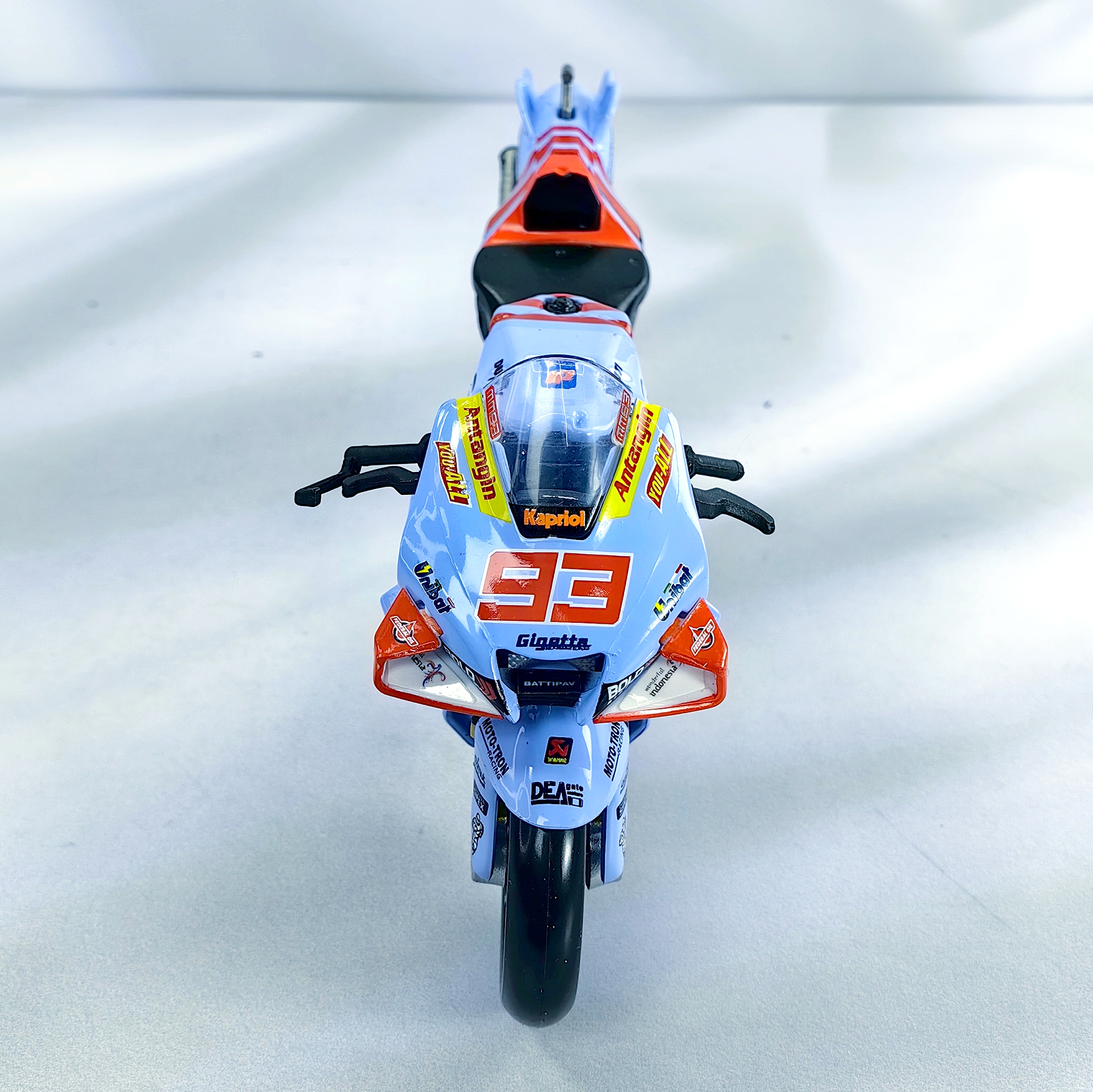 Moto GP Gresini 2024 #93 Marc Marquez Maisto 1:18 - Imagen 4