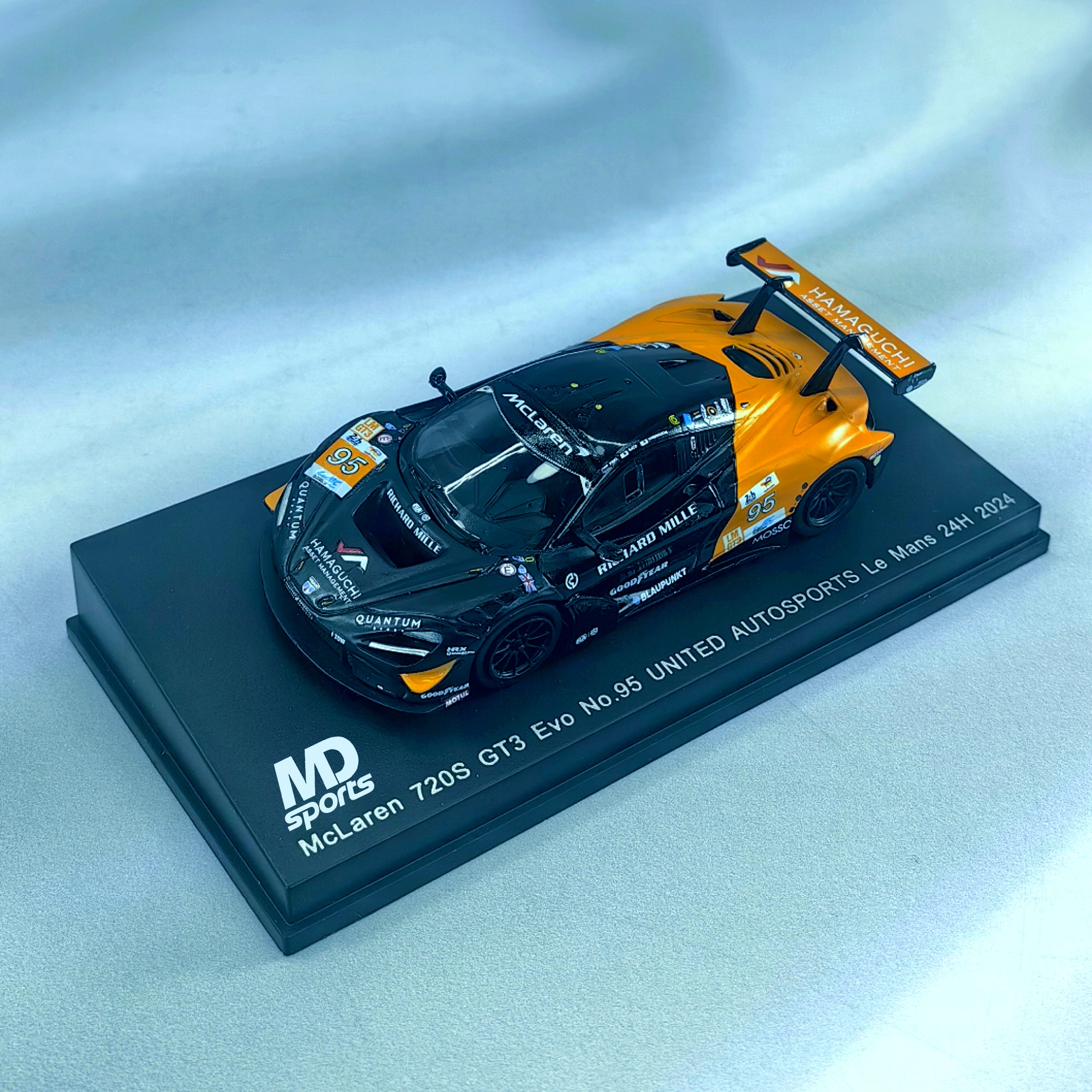 Mclaren 720s GT3 Lemans 2024 #95 Nico Pino Caja Acrilica Spark 1:64 - Imagen 4