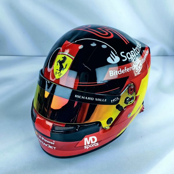 Casco Formula 1 Carlos Sainz Ferrari 2023 BELL 1:2 - Imagen 2