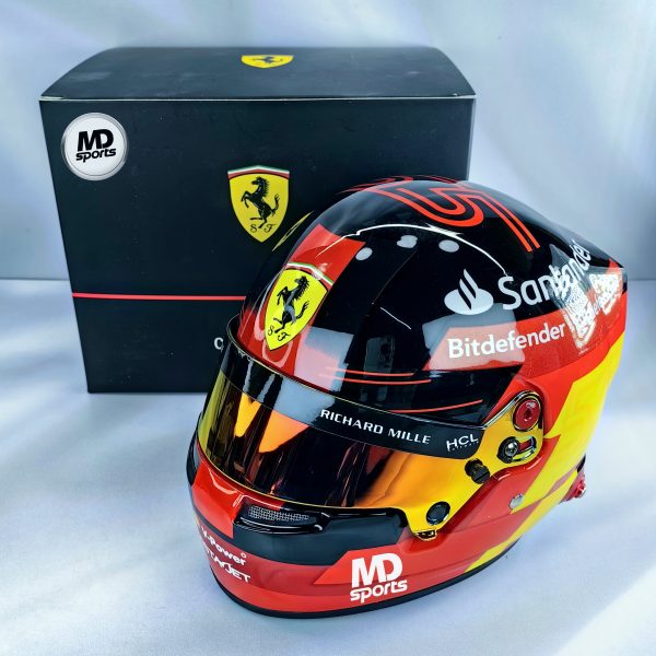 Casco Formula 1 Carlos Sainz Ferrari 2023 BELL 1:2