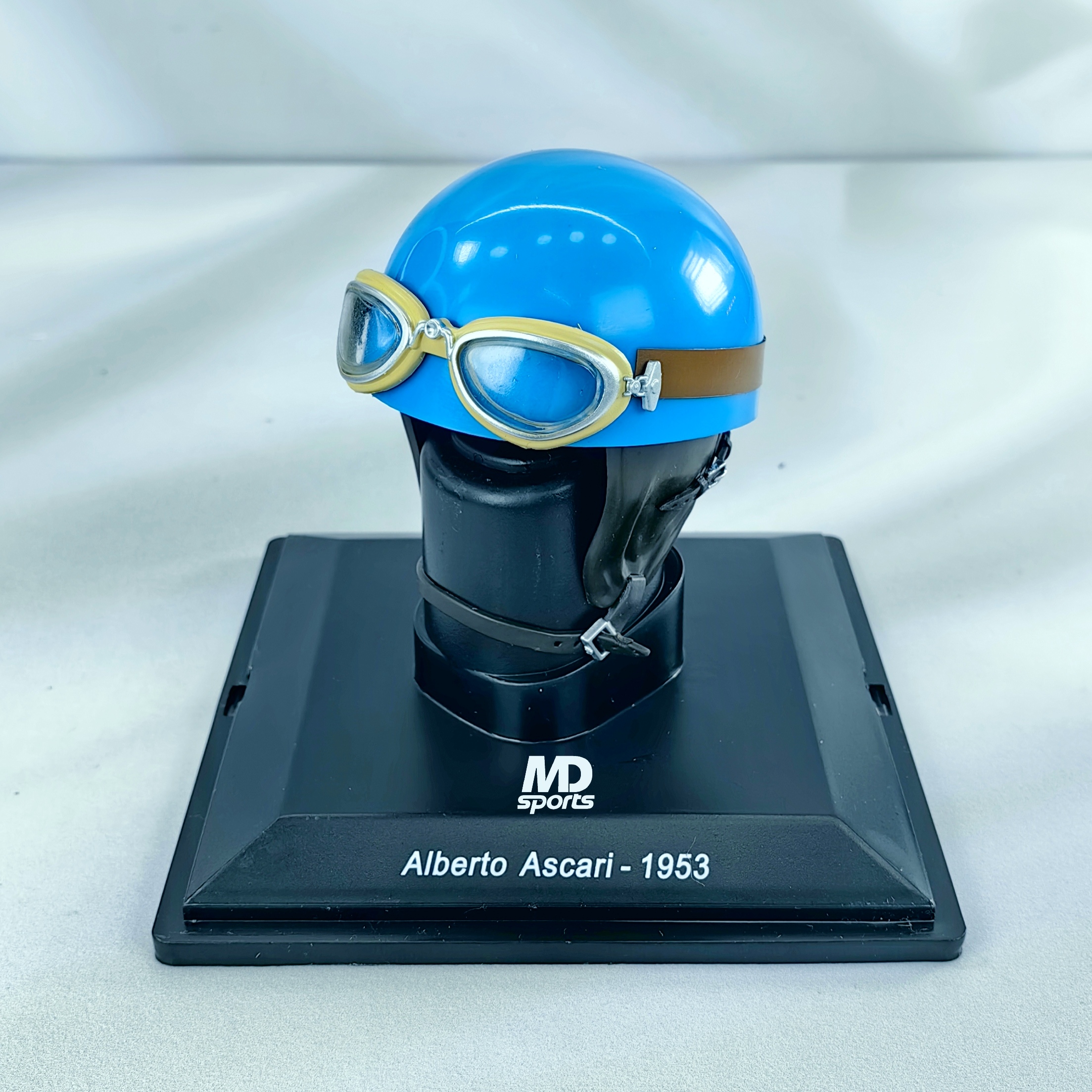 Casco Formula 1 Alberto Ascari Ferrari 1953 Spark 1:5