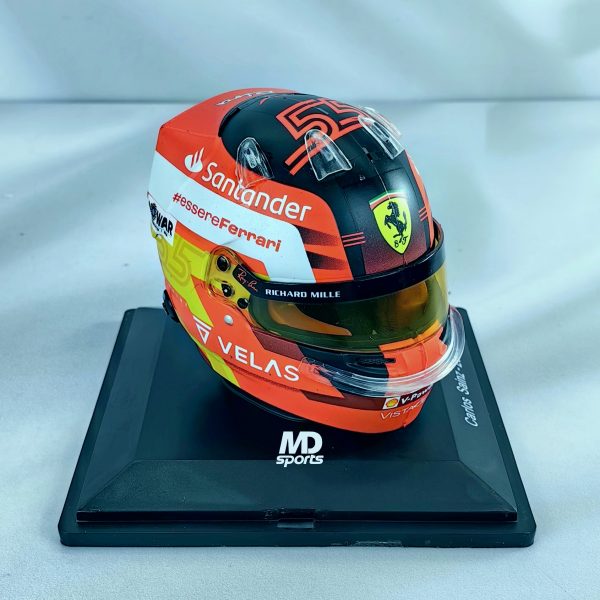 Casco Formula 1 Carlos Sainz Ferrari 2022 Spark 1:5 - Imagen 2