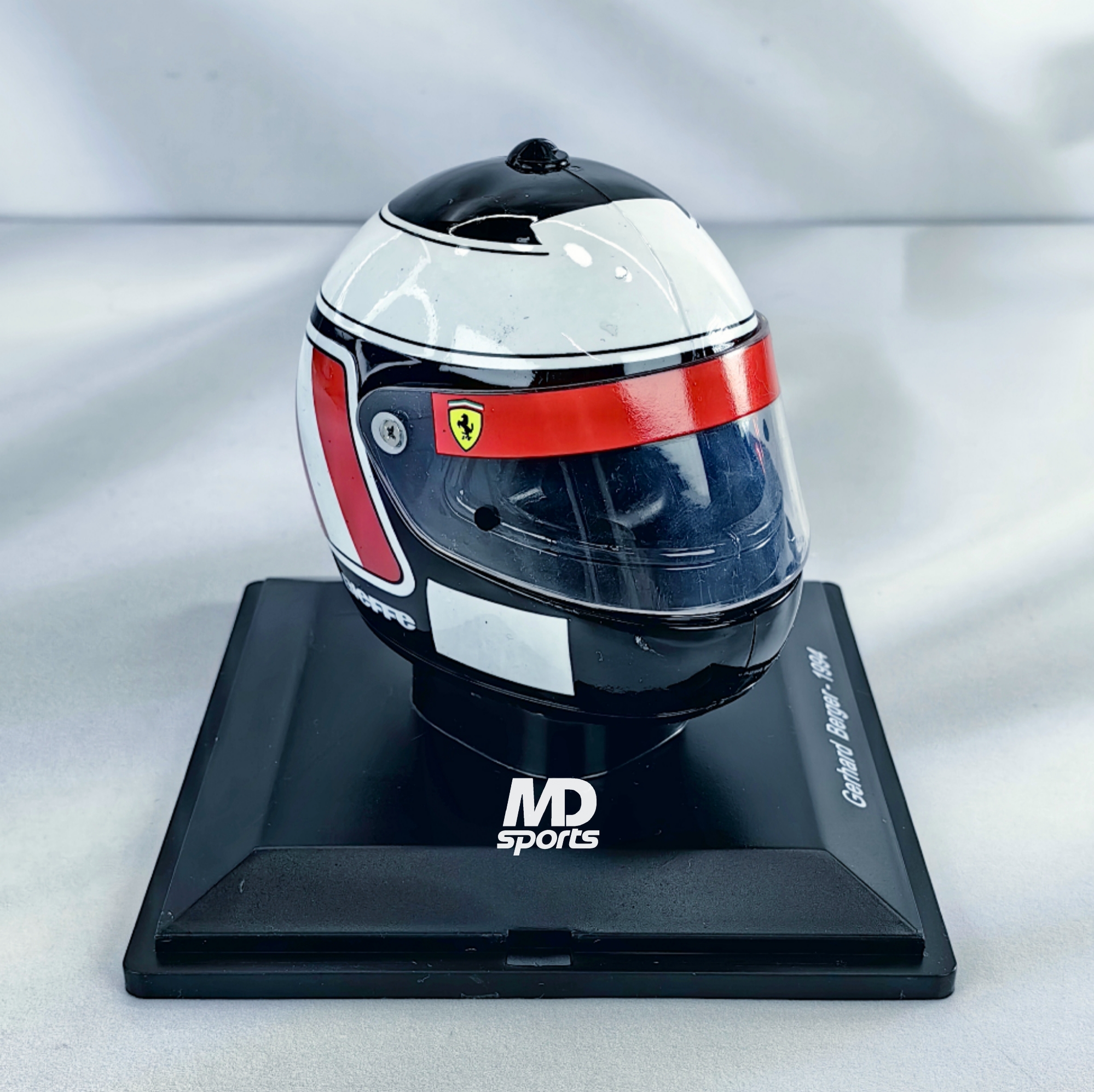 Casco Formula 1 Gerhard Berger Ferrari 1994 Spark 1:5