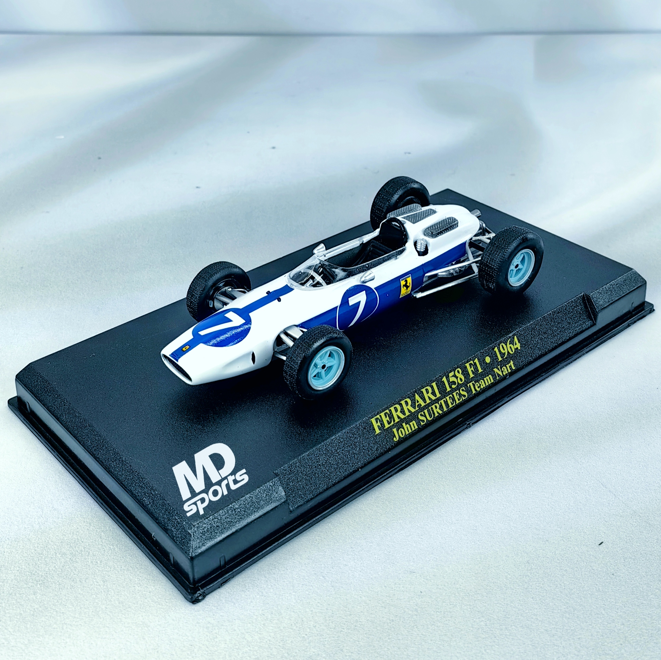 Ferrari 158 F1 1964 #7 John Surtees Caja Normal Edicola 1:43