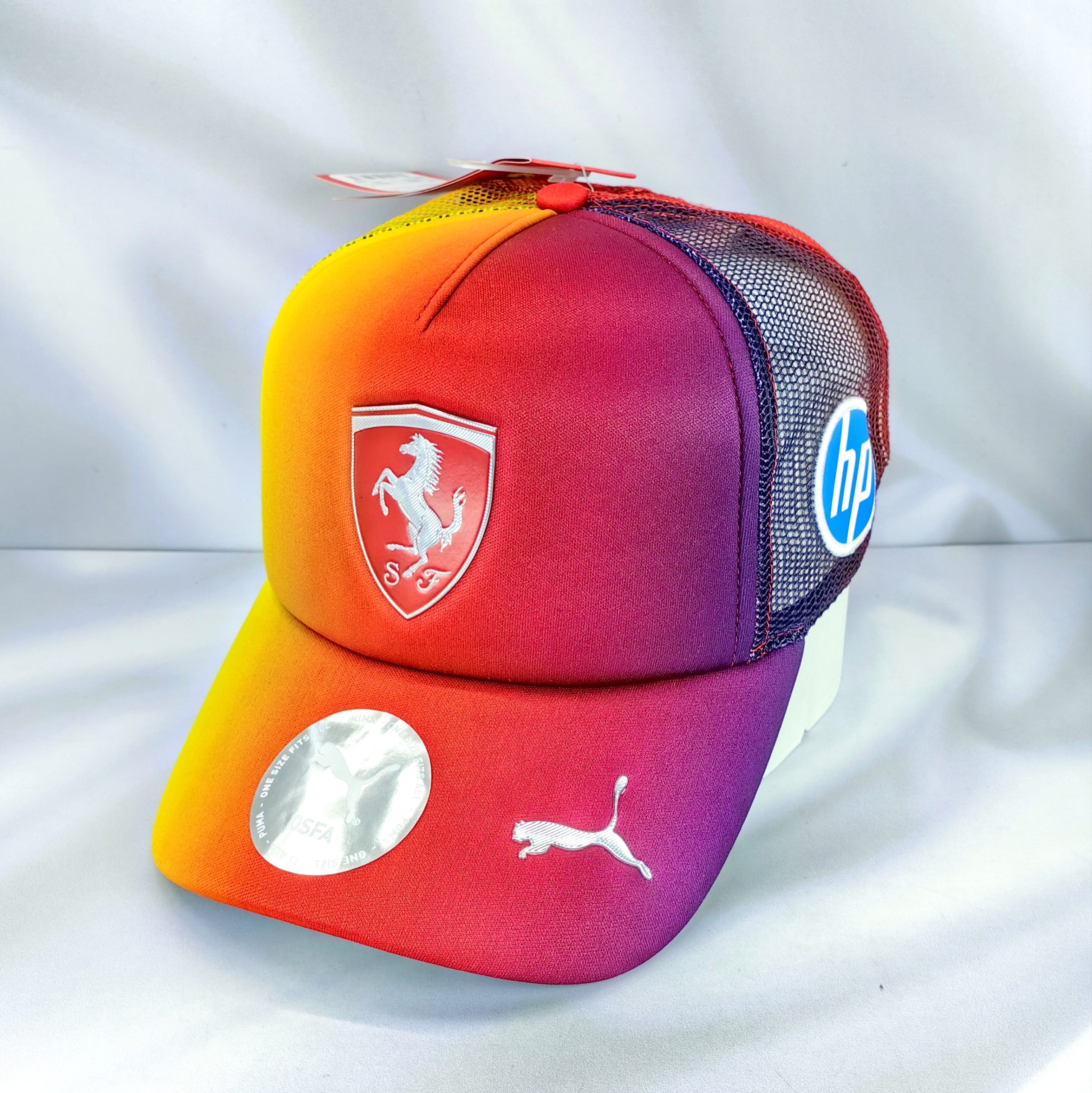 Gorro Puma Oficial Scuderia Ferrari HP Lewis Hamilton GP Silverstone 2025