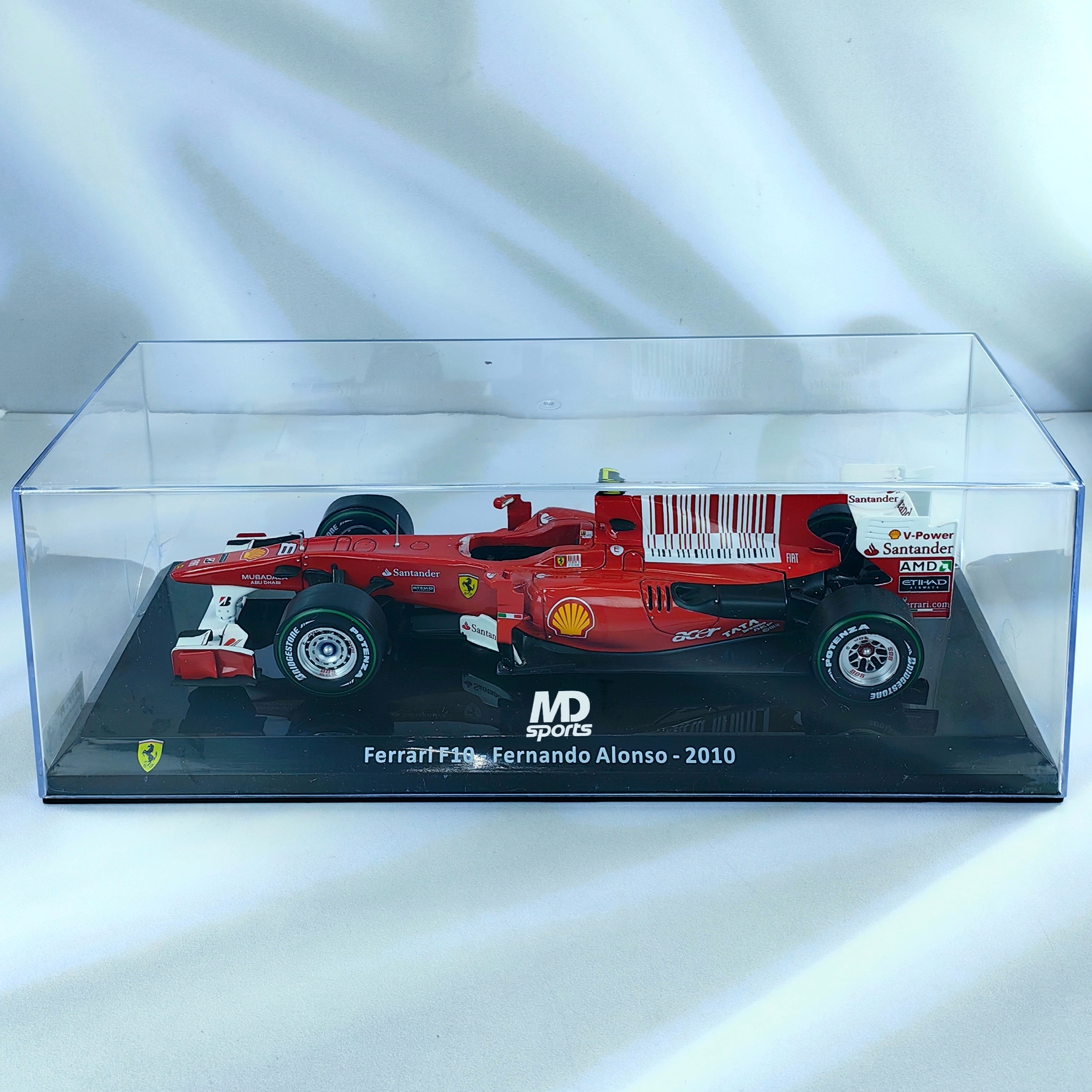 Ferrari F10 2010 #8 Fernando Alonso Caja Acrilica Premium Collect 1:24