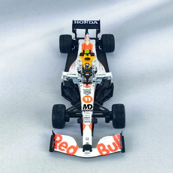 RedBull RB16b GP Turquia 2021 #11 Checo Perez Caja Normal MiniGT 1:64 - Imagen 3
