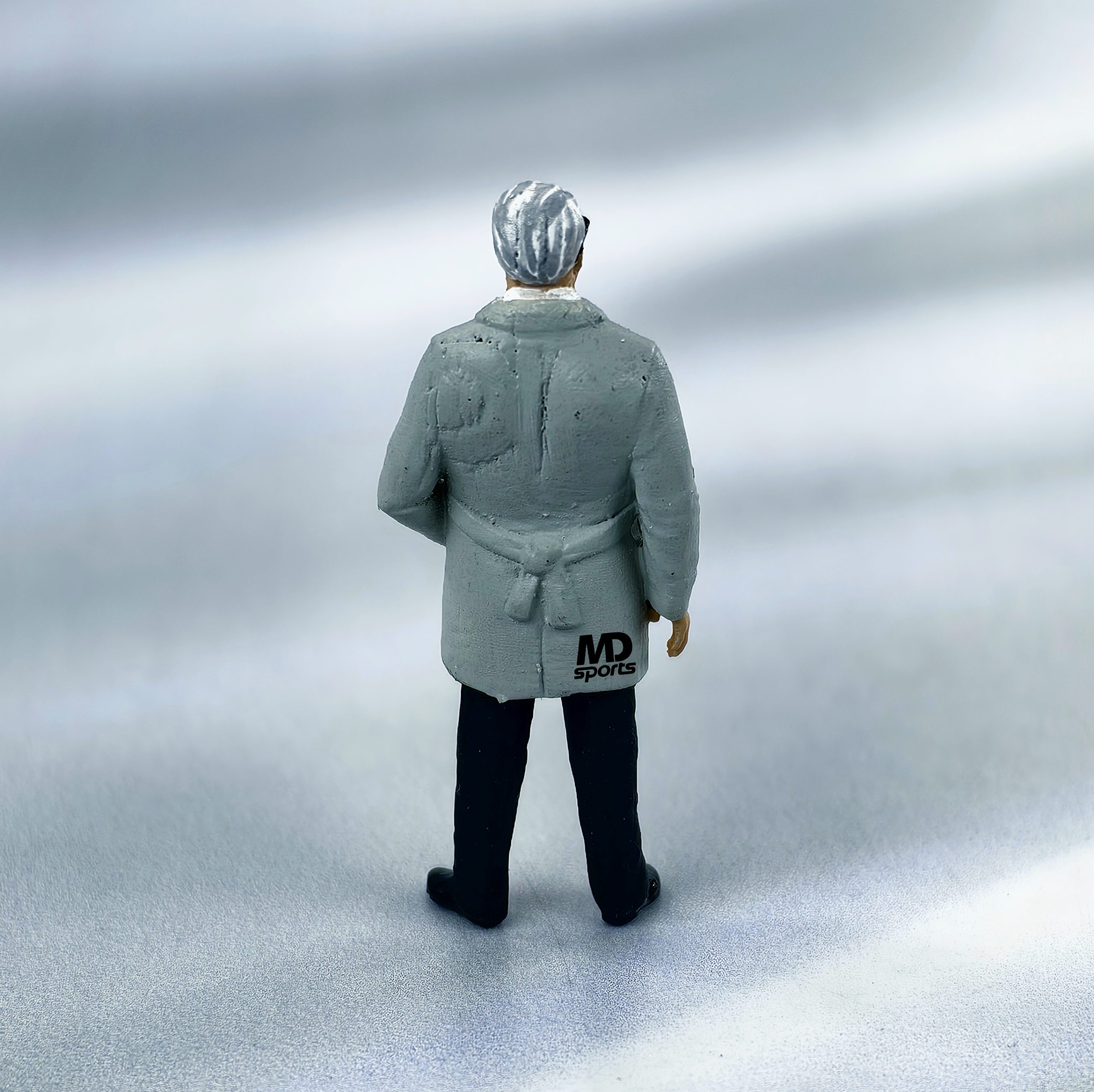 Figura Enzo Ferrari Cartrix 1:43