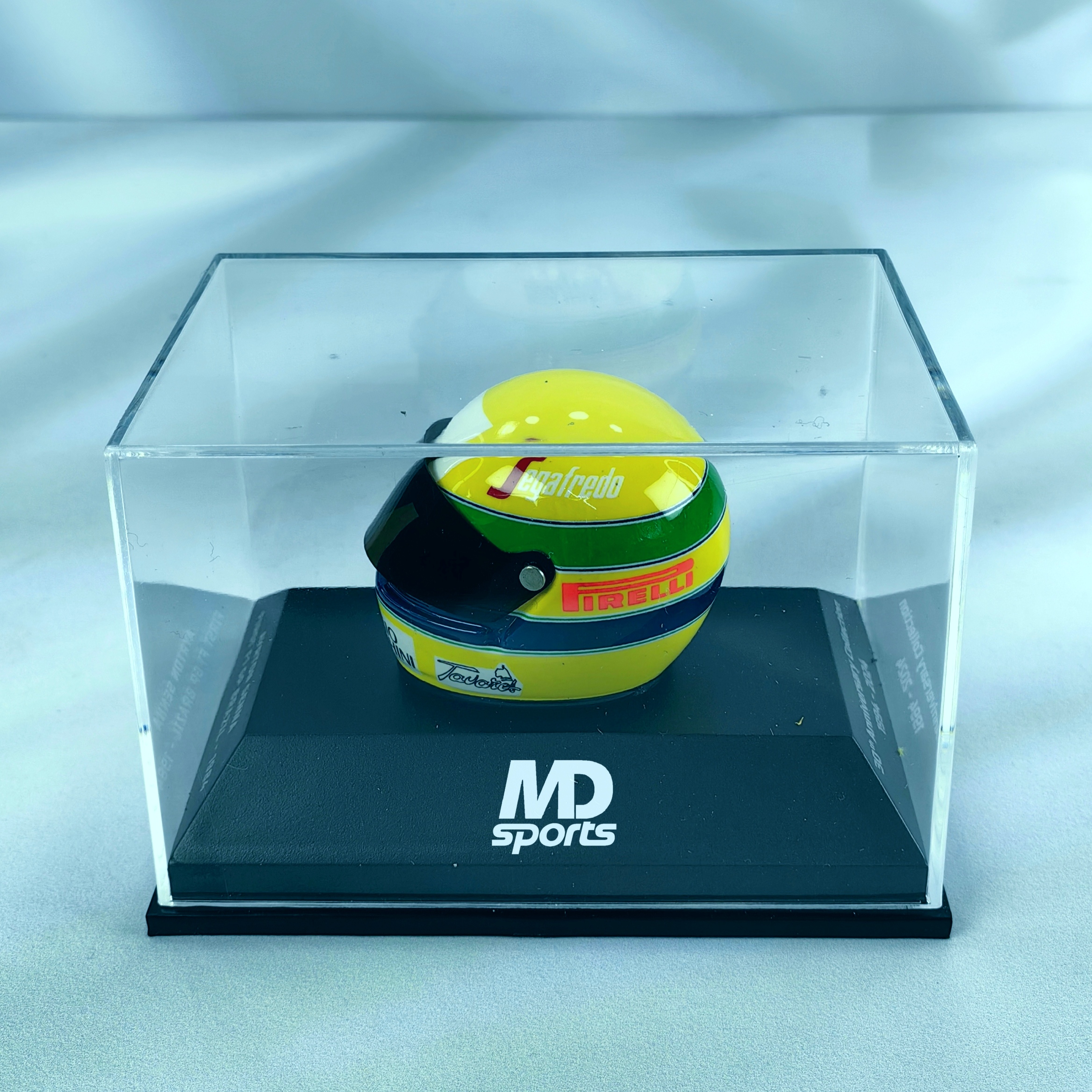 Casco Formula 1 Ayrton Senna 1984 Minichamps 1:8 - Imagen 3