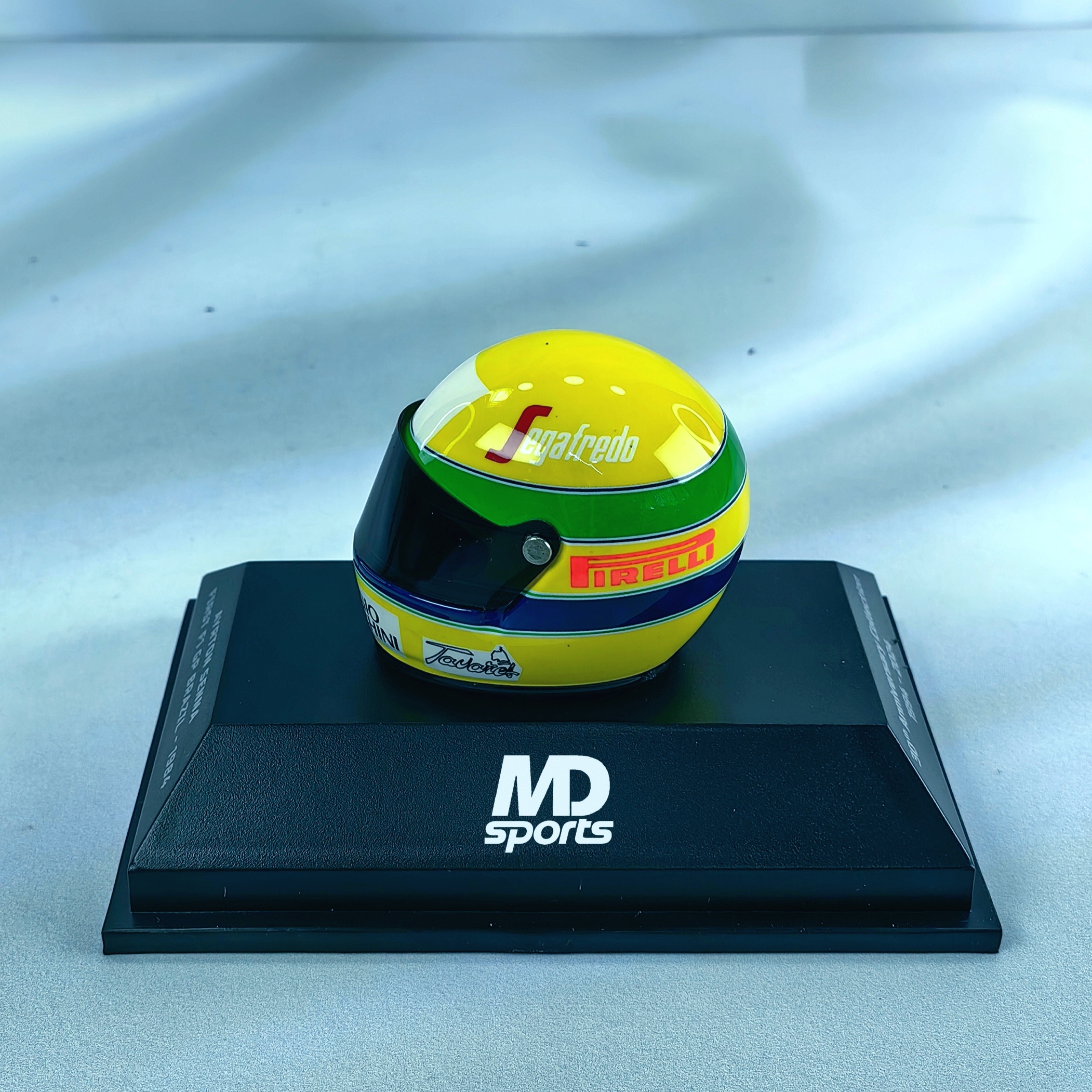 Casco Formula 1 Ayrton Senna 1984 Minichamps 1:8