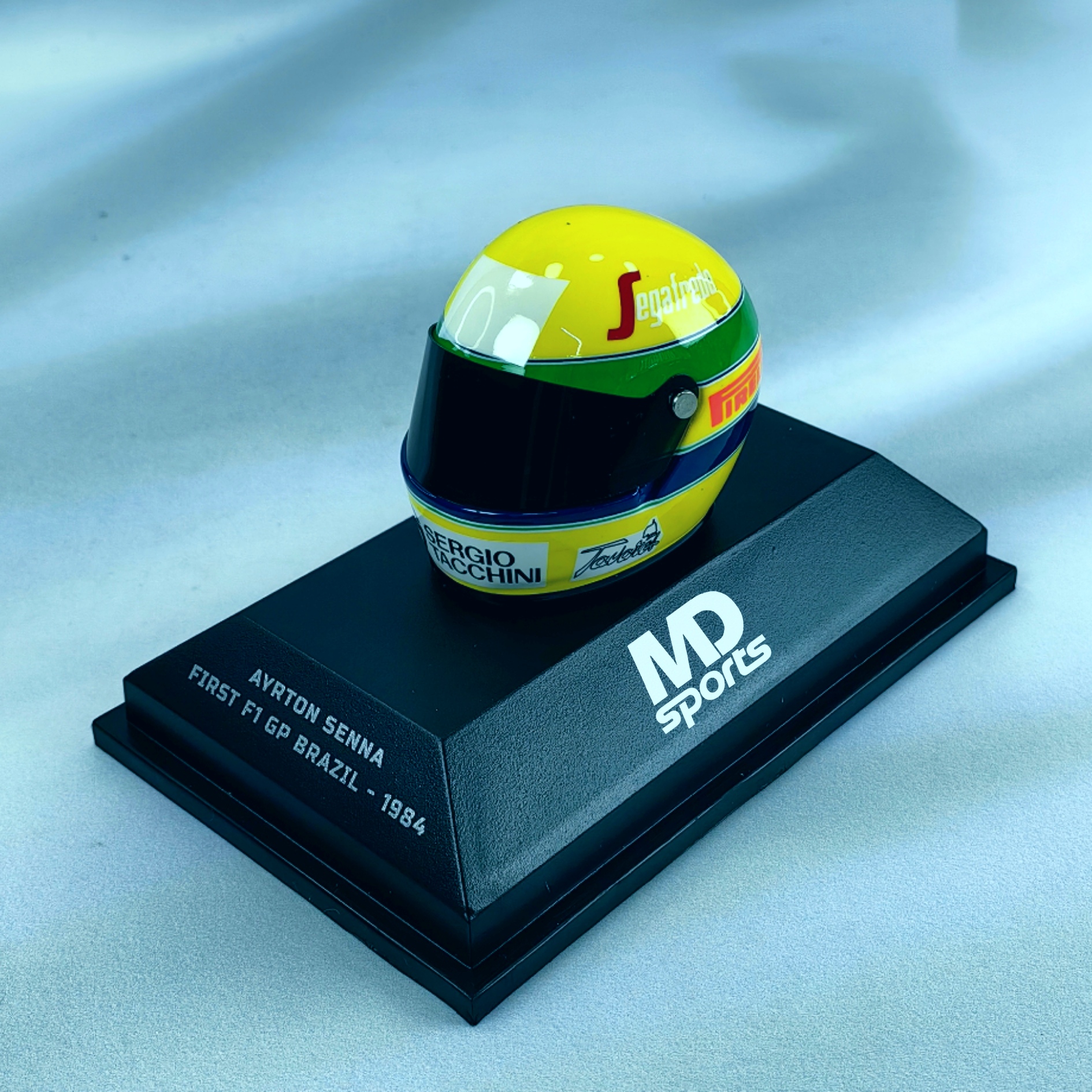 Casco Formula 1 Ayrton Senna 1984 Minichamps 1:8
